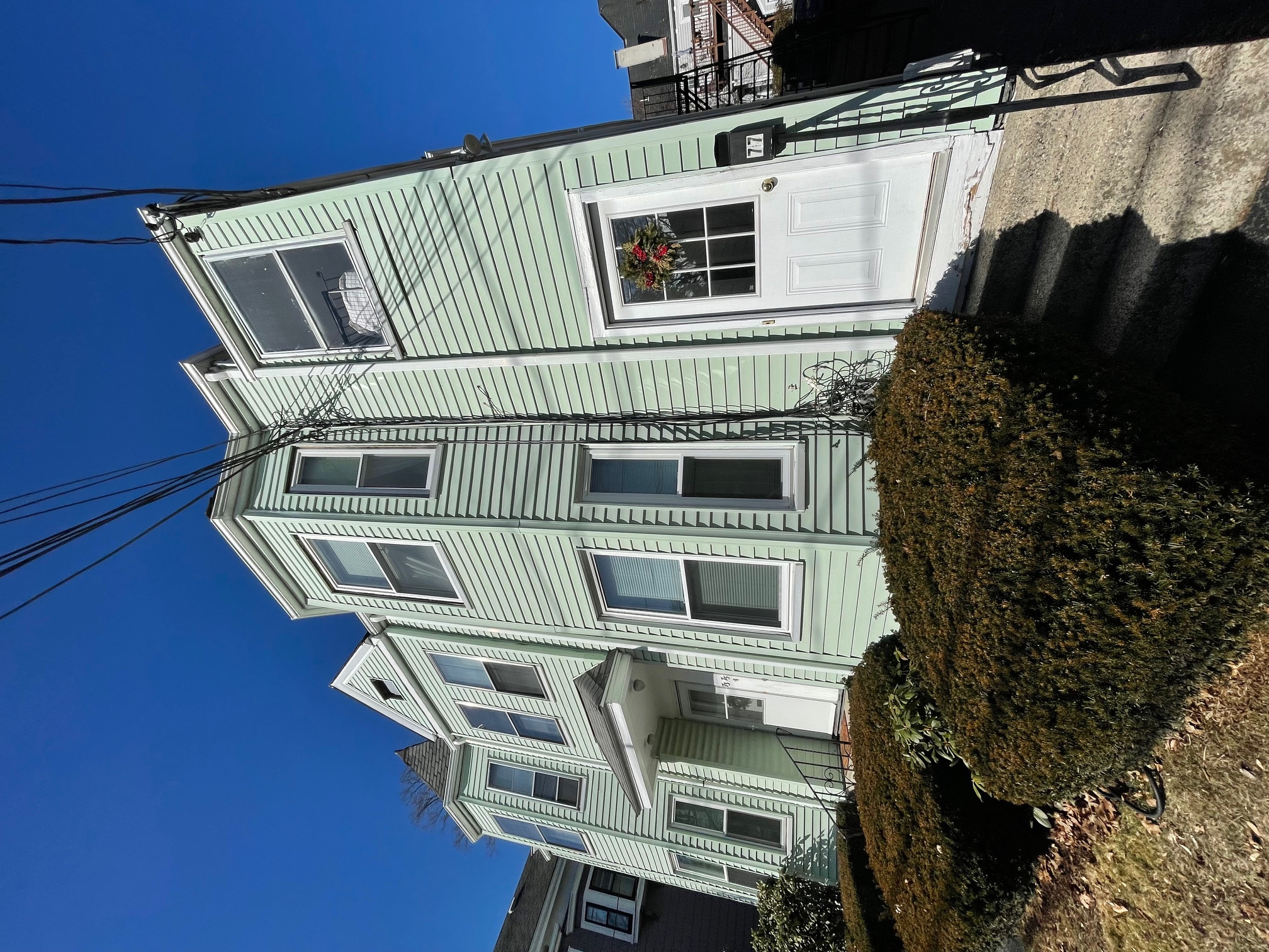 77 Dover St, Davis Square