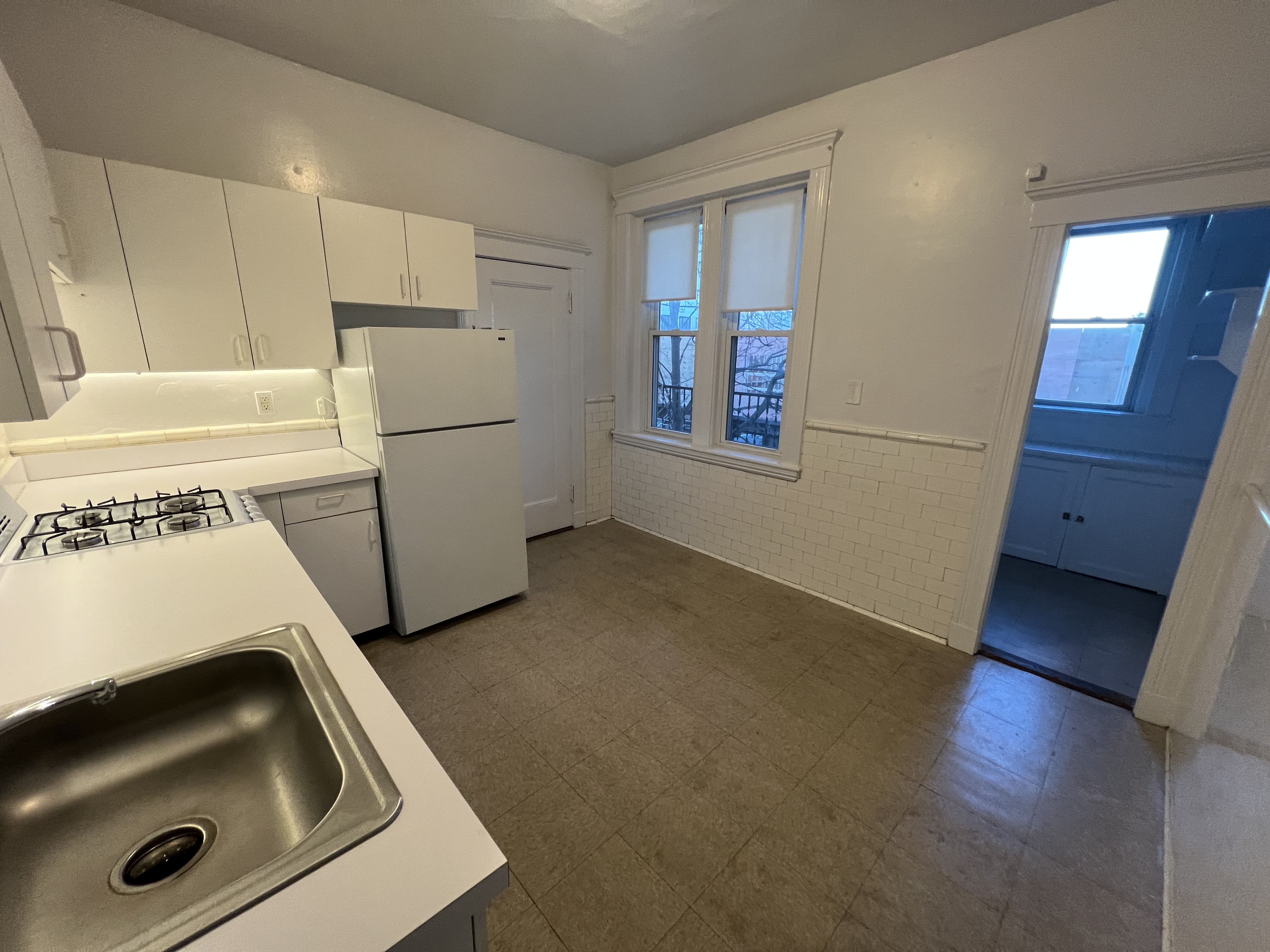 85 Winchester St, North Brookline