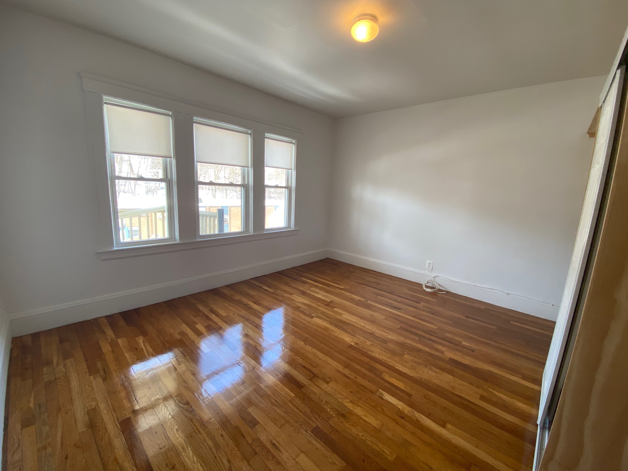 524 Hyde Park Ave, Roslindale