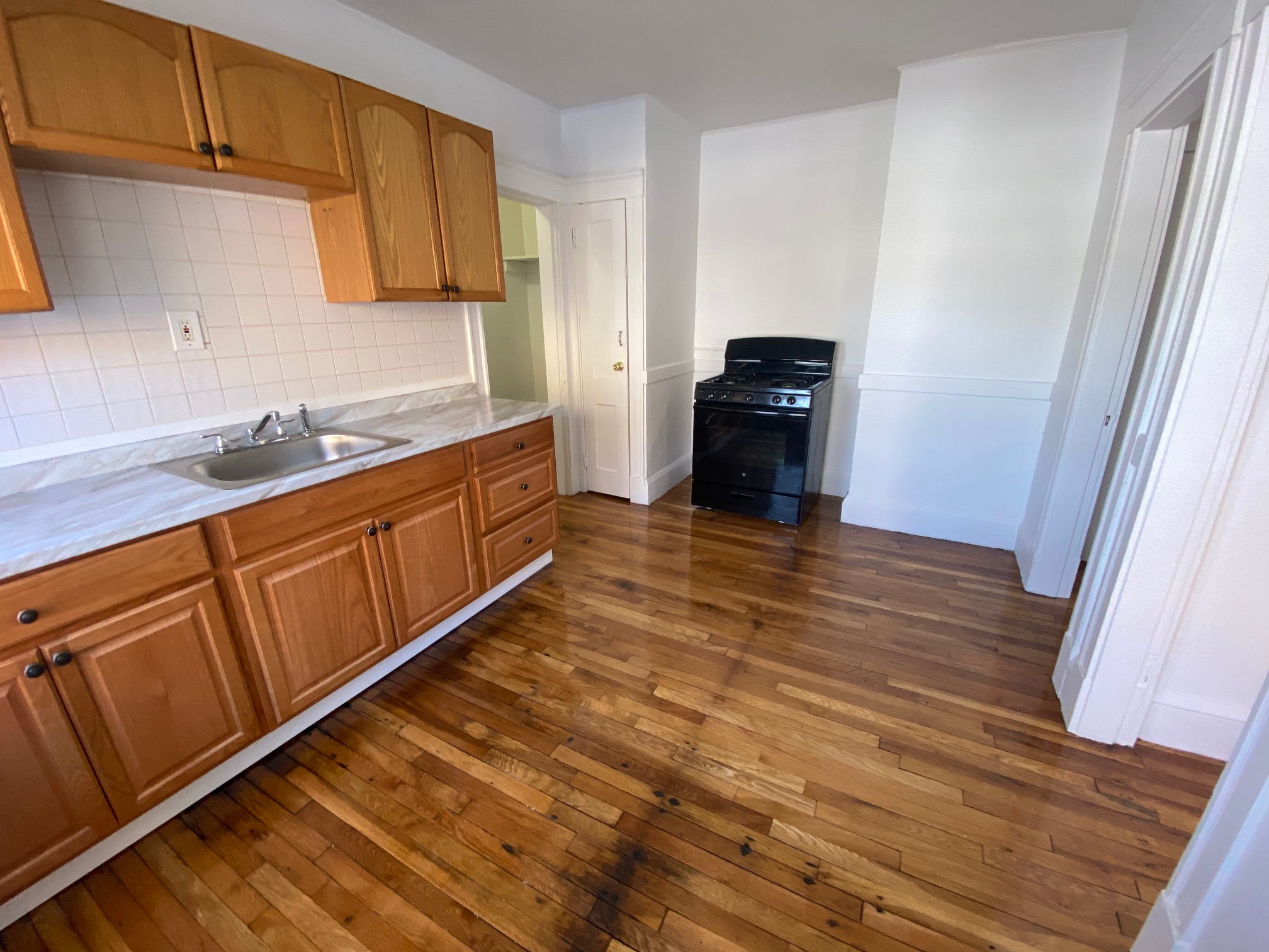 524 Hyde Park Ave, Roslindale