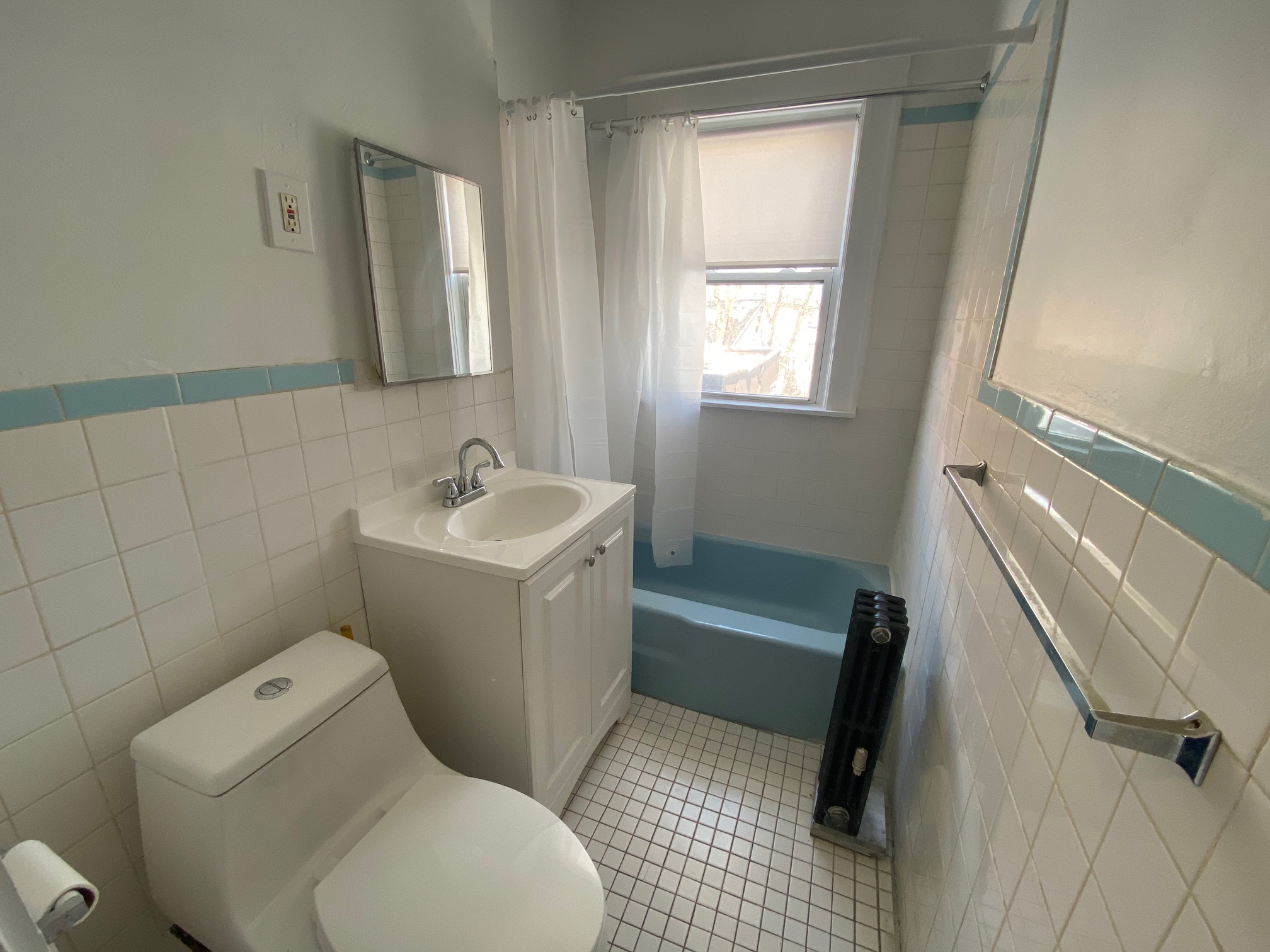 524 Hyde Park Ave, Roslindale