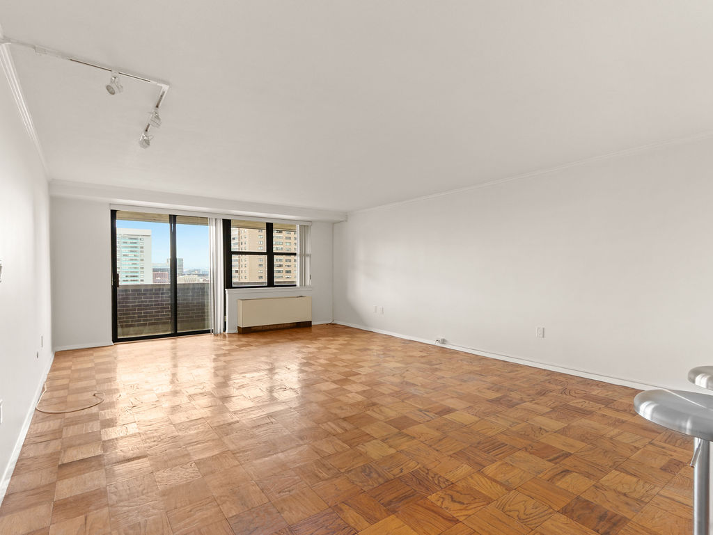 9 Hawthorne Pl, West End