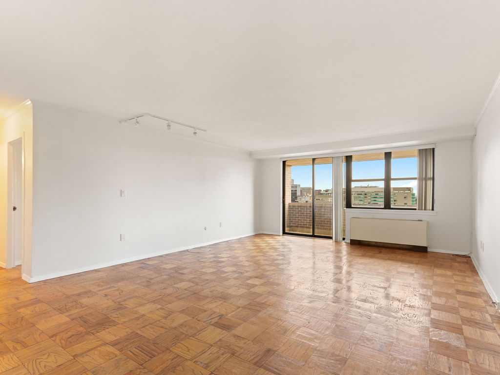 9 Hawthorne Pl, West End