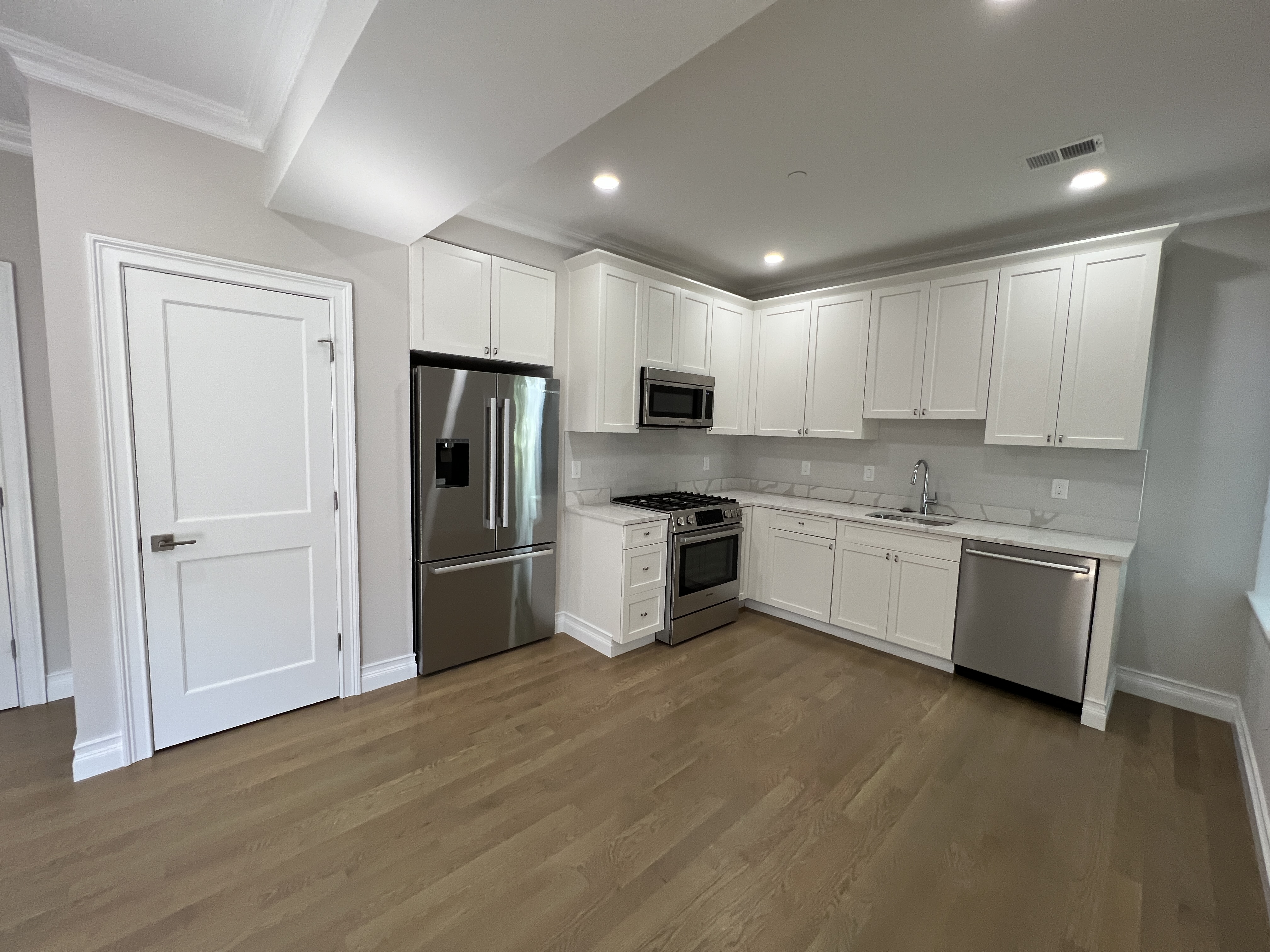 14 Mount Hood Rd, Brighton