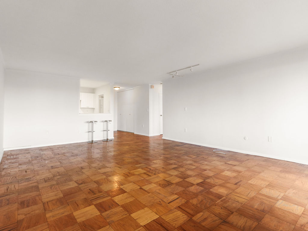 9 Hawthorne Pl, West End