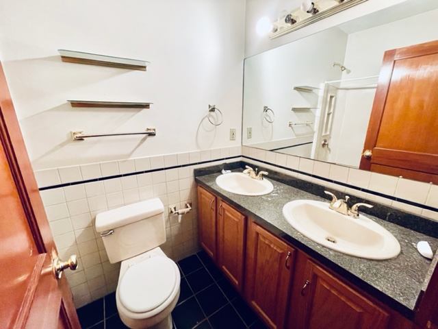 300 North St, North End