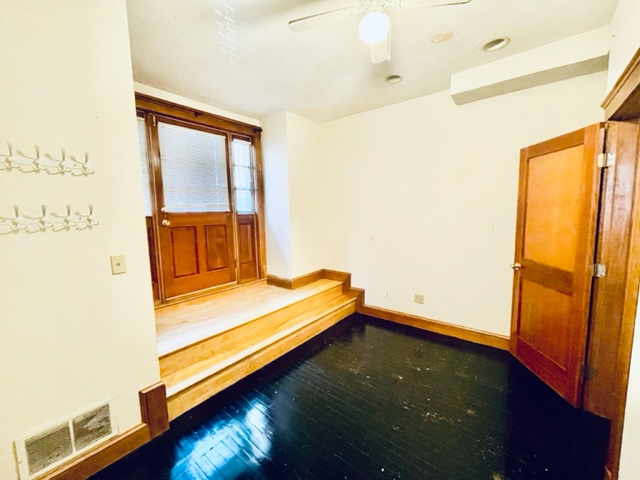 300 North St, North End