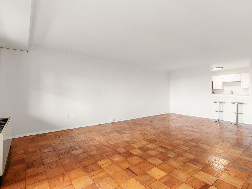 9 Hawthorne Pl, West End