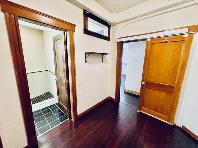 300 North St, North End