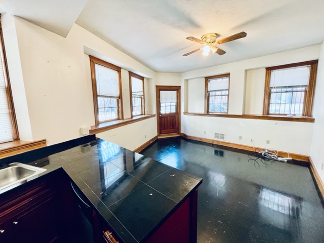 300 North St, North End