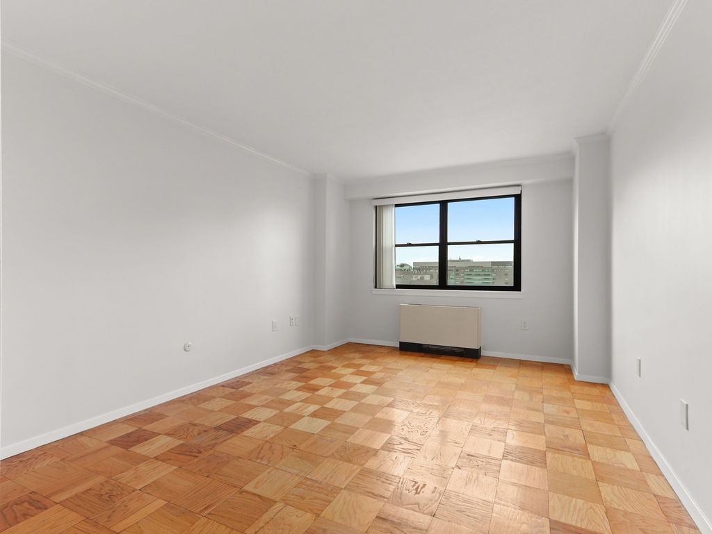 9 Hawthorne Pl, West End