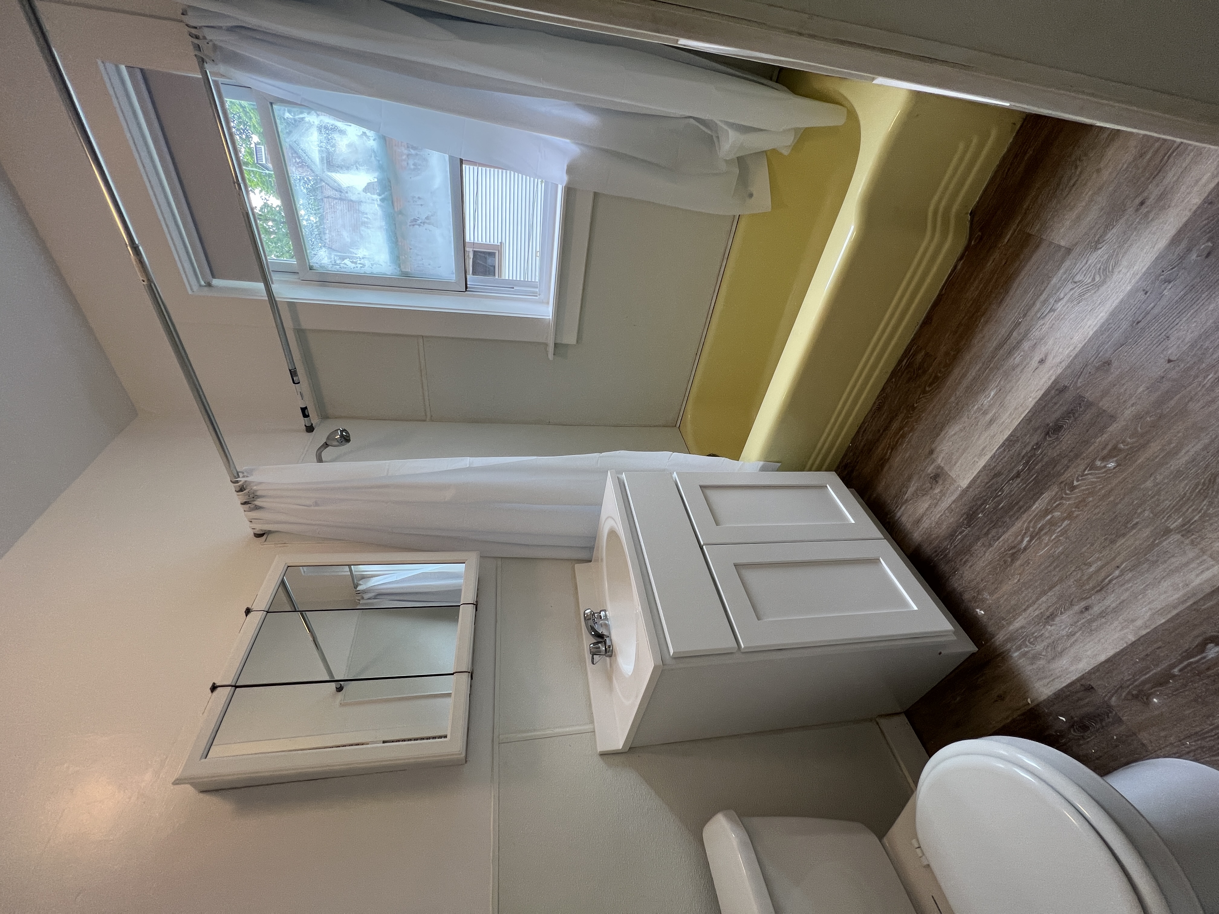 33 Lancaster Ter, Washington Square