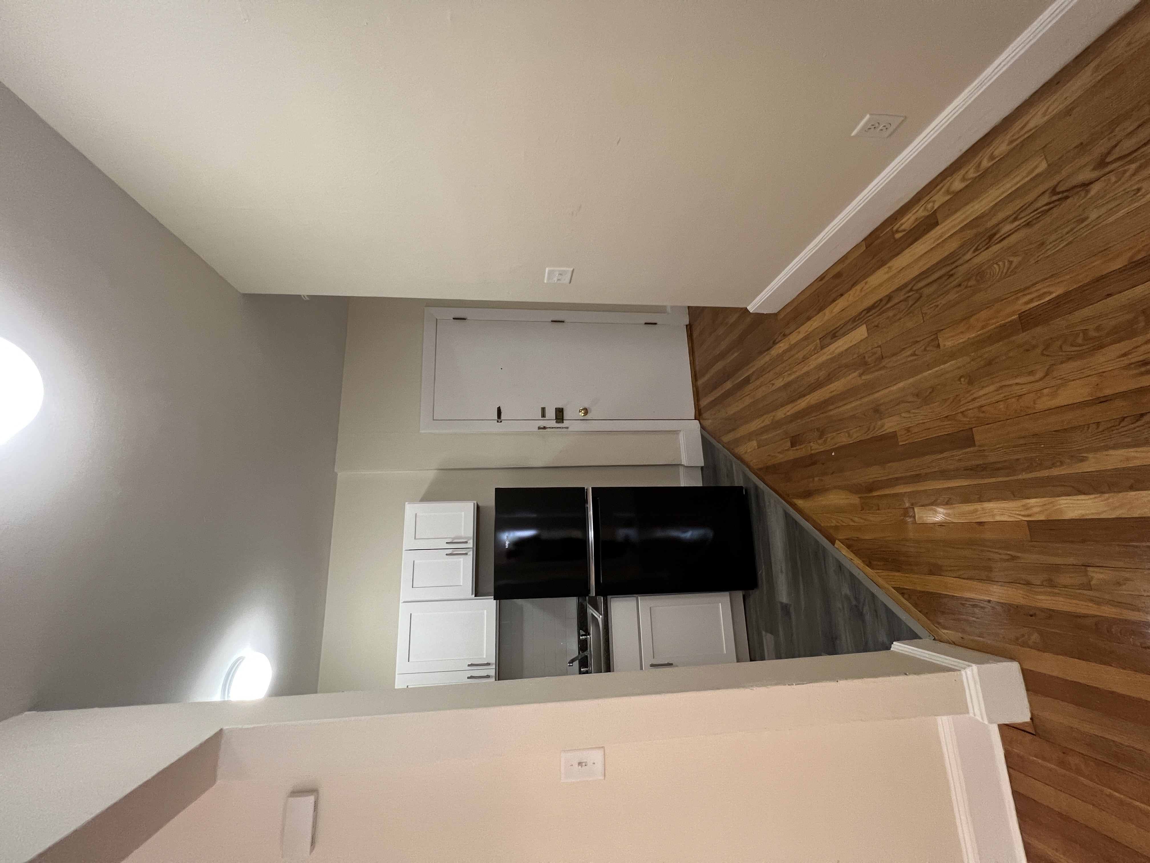 33 Lancaster Ter, Washington Square