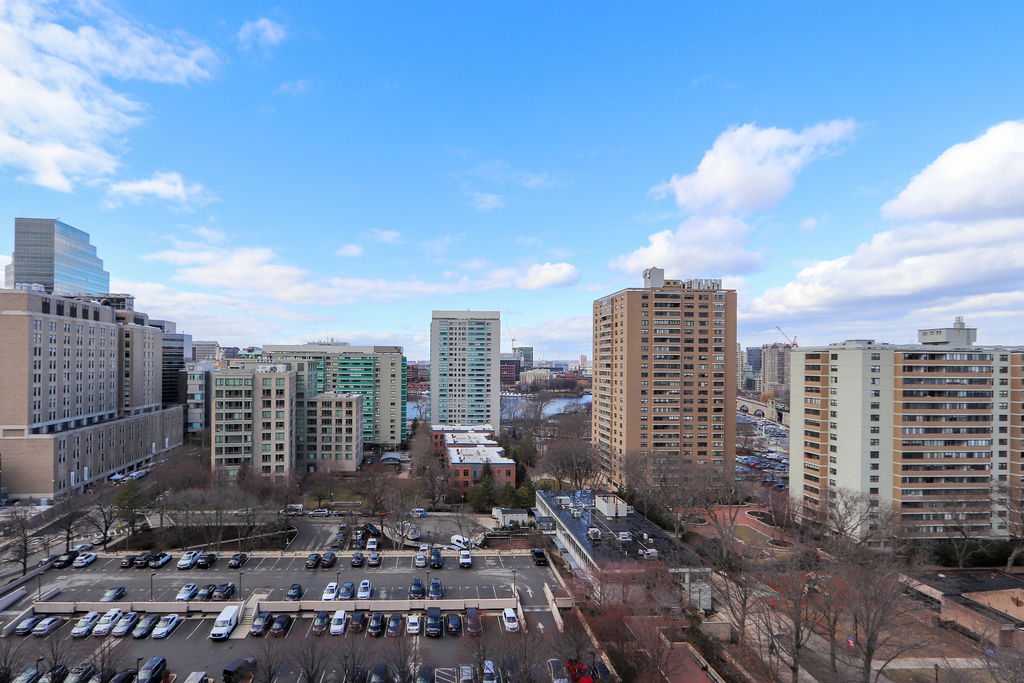 9 Hawthorne Pl, West End