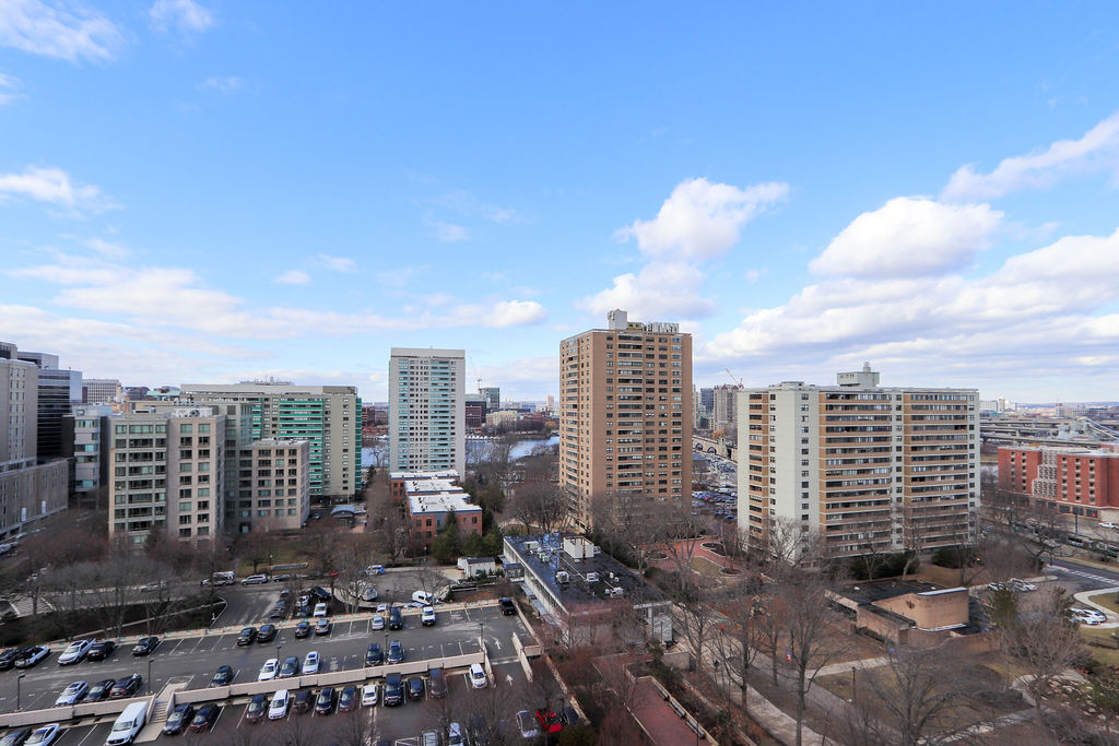 9 Hawthorne Pl, West End