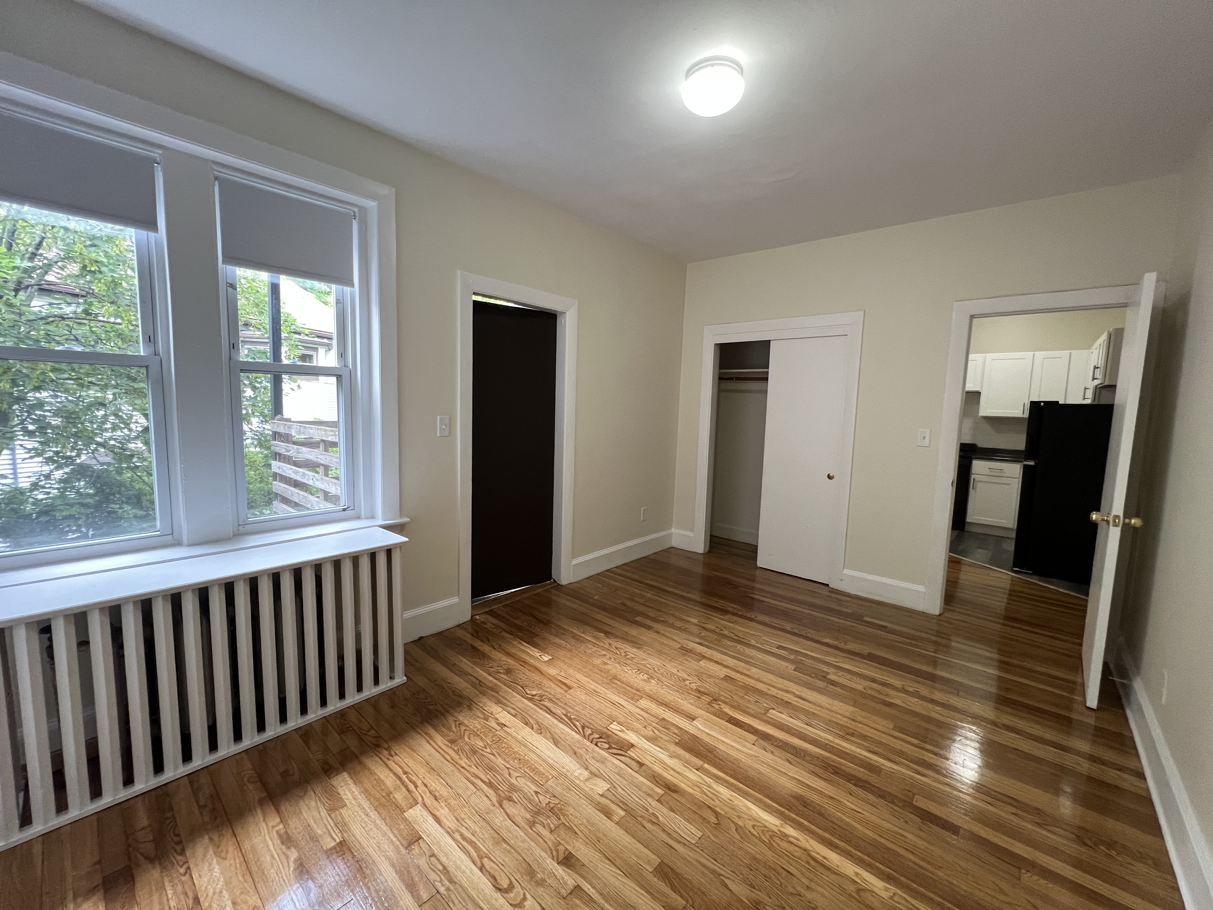 33 Lancaster Ter, Washington Square