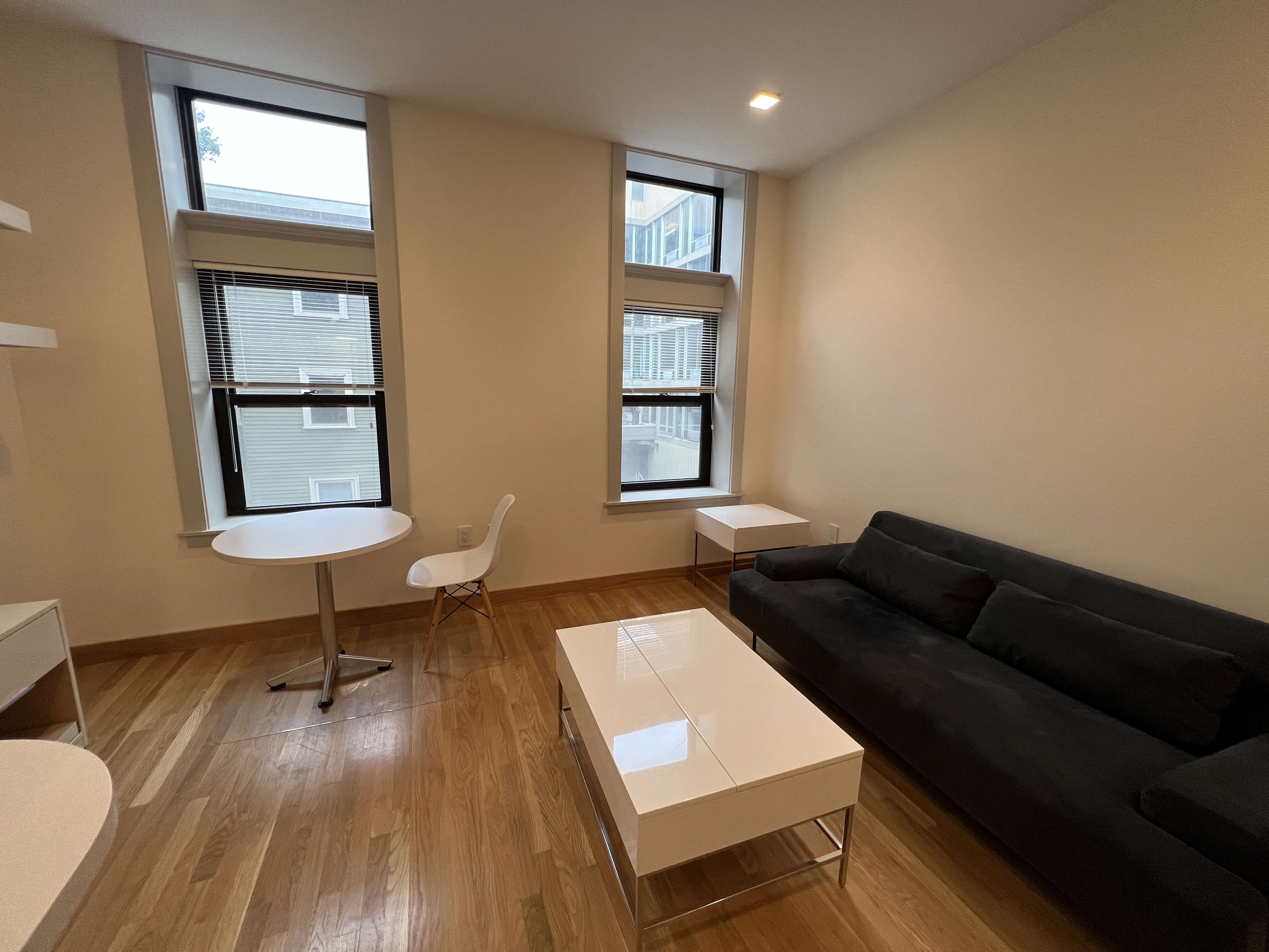 115 Mount Auburn St, Harvard Square