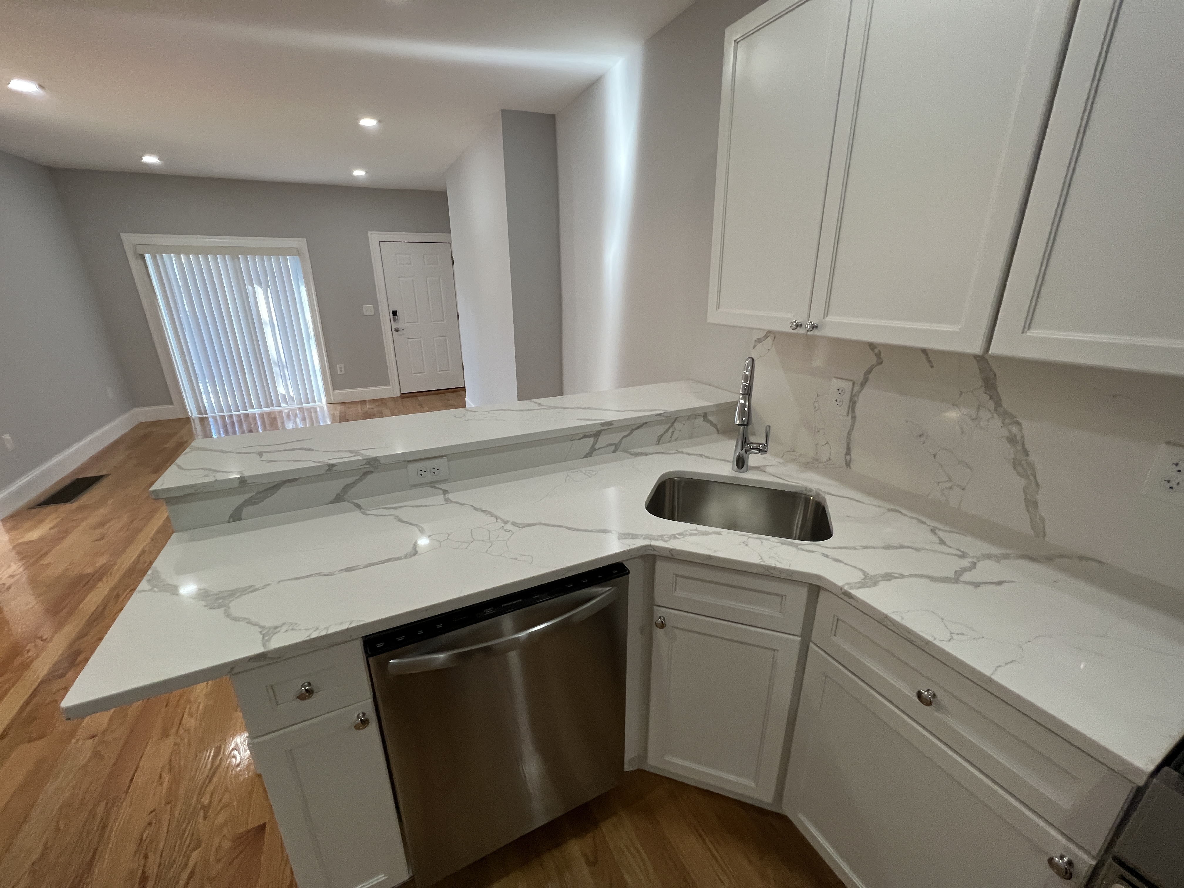 372 Oxford St, Porter Square