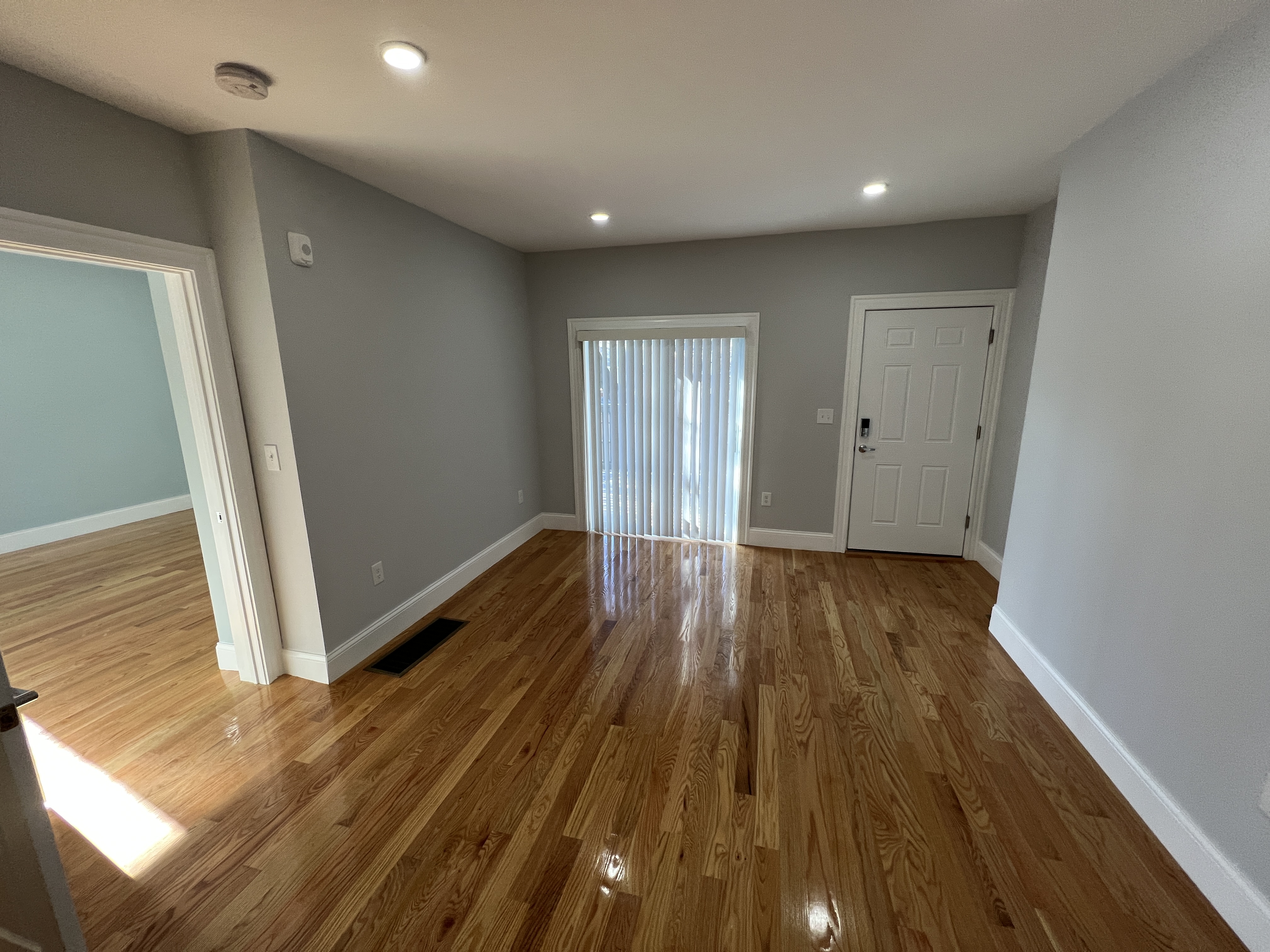 372 Beacon St, Ward Two