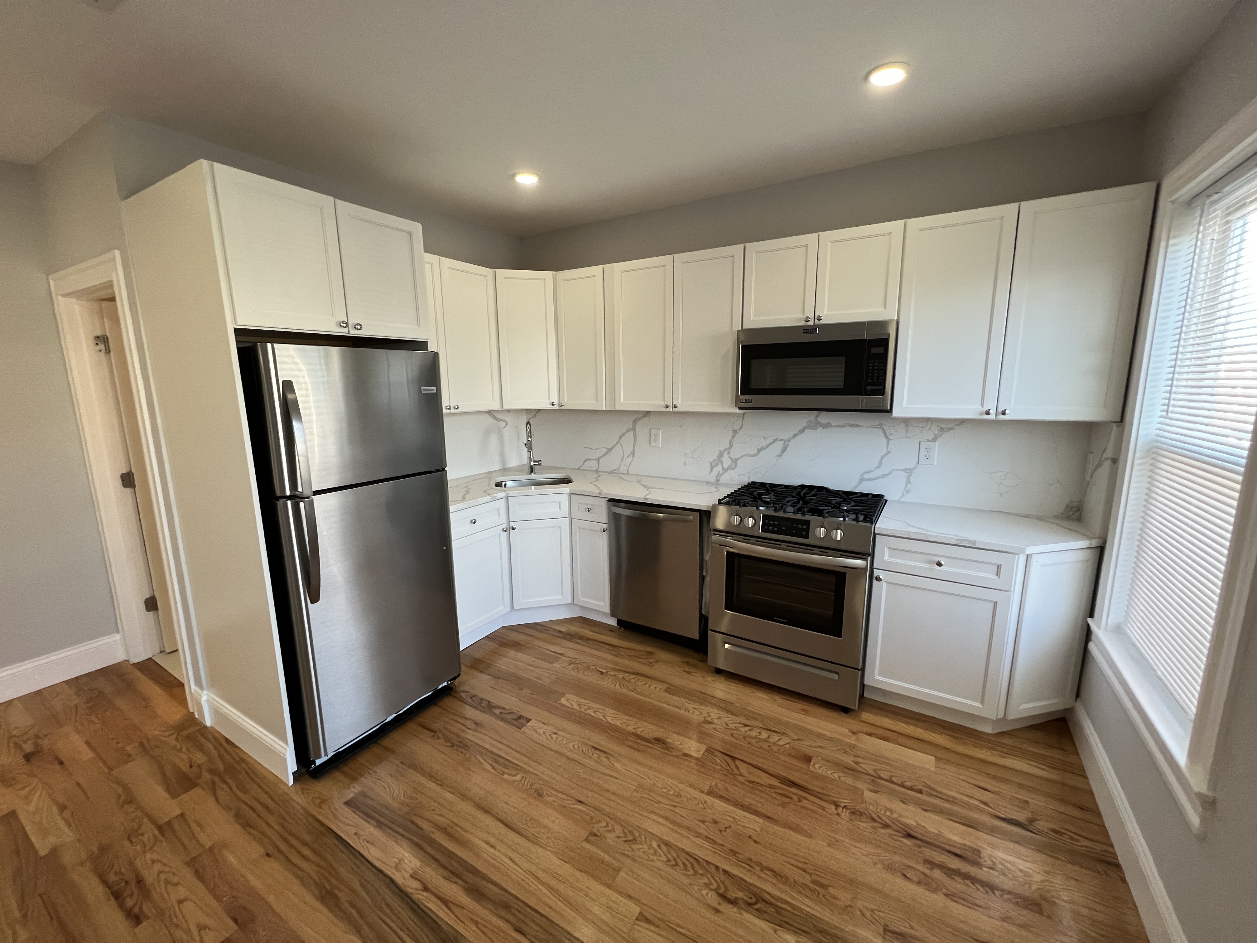 372 Oxford St, Porter Square