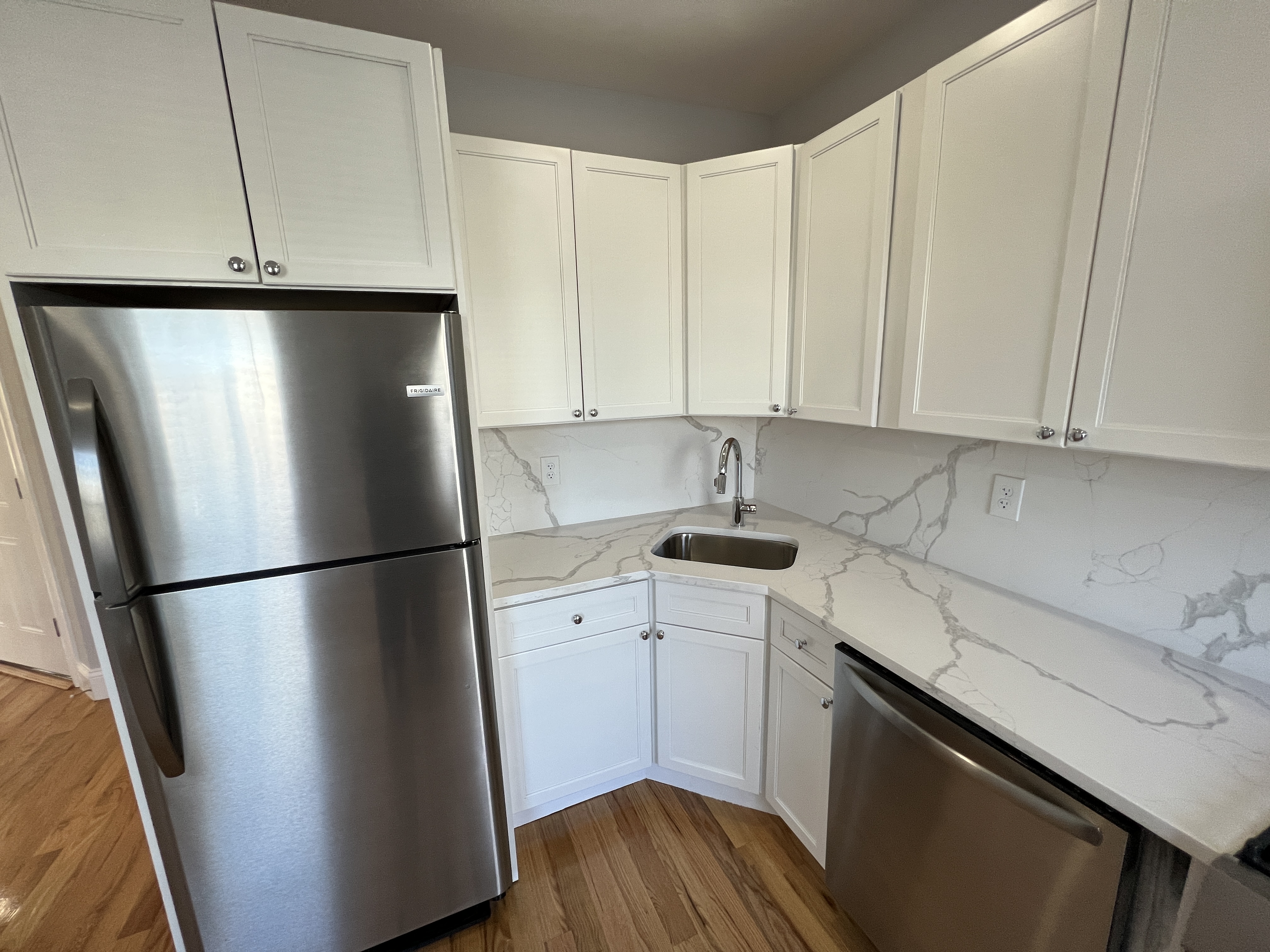 372 Oxford St, Porter Square