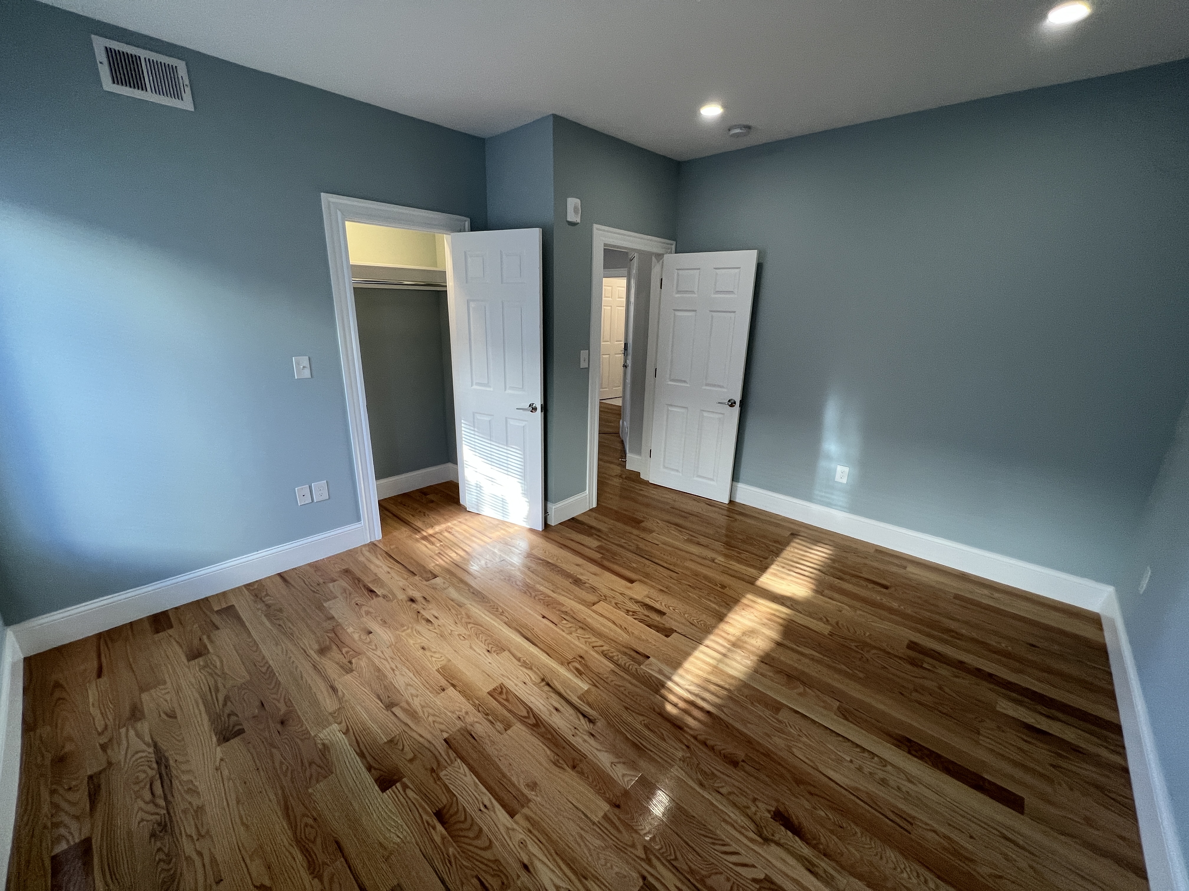 374 Oxford St, Porter Square