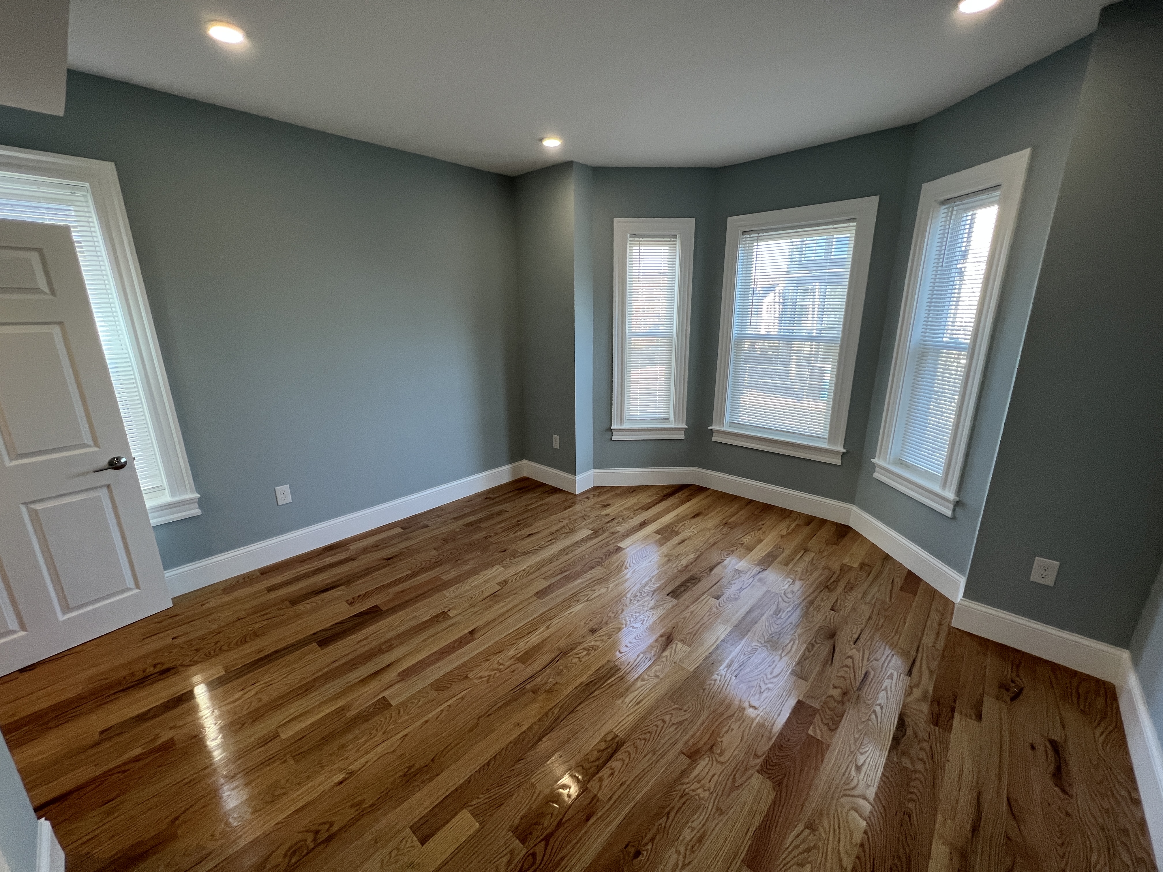 374 Oxford St, Porter Square