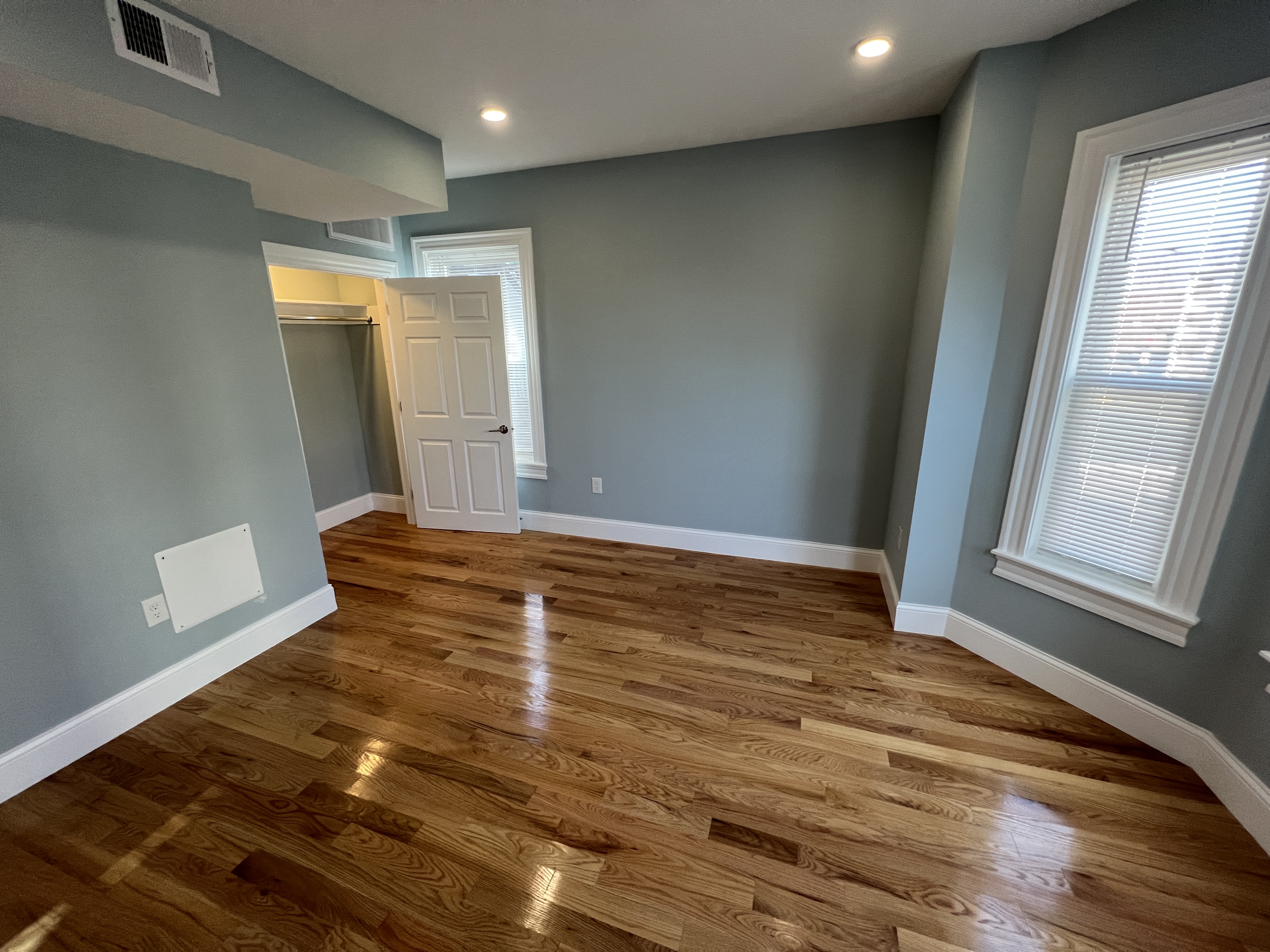 374 Oxford St, Porter Square