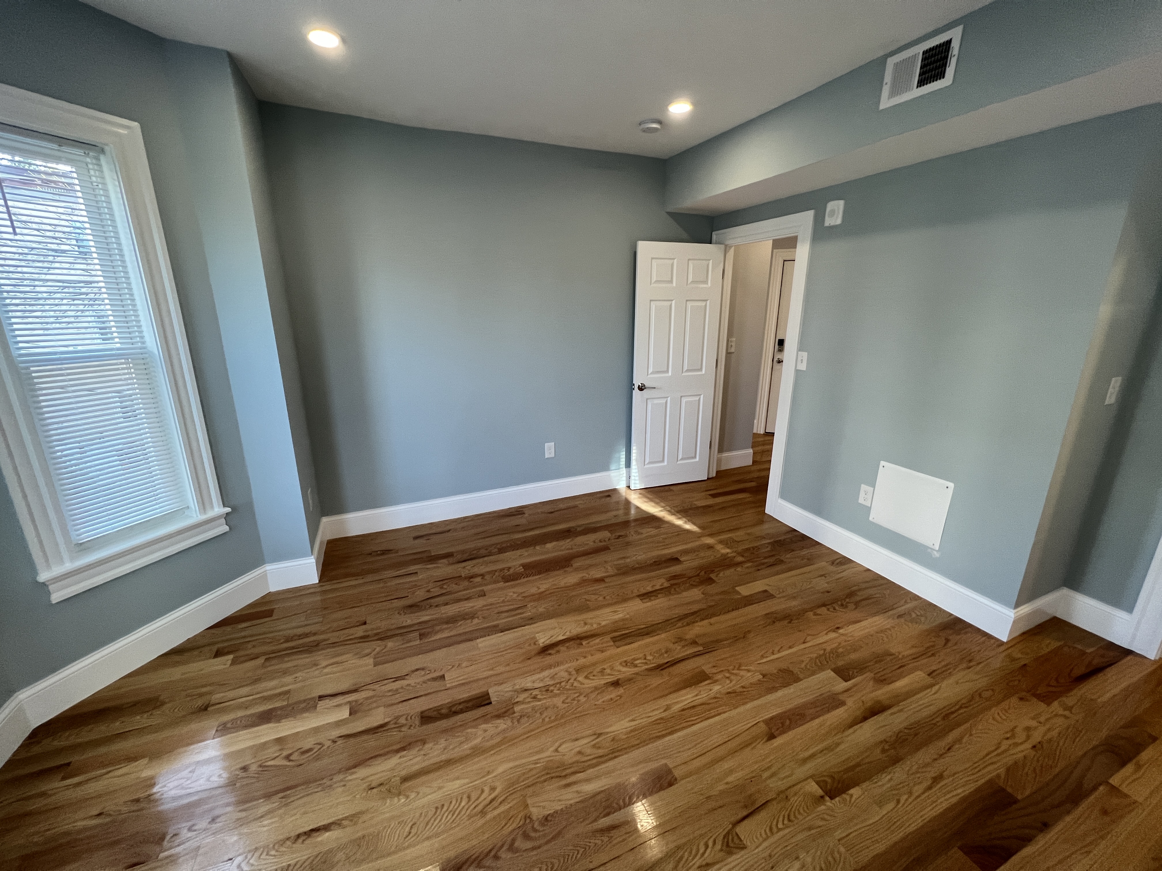 374 Oxford St, Porter Square