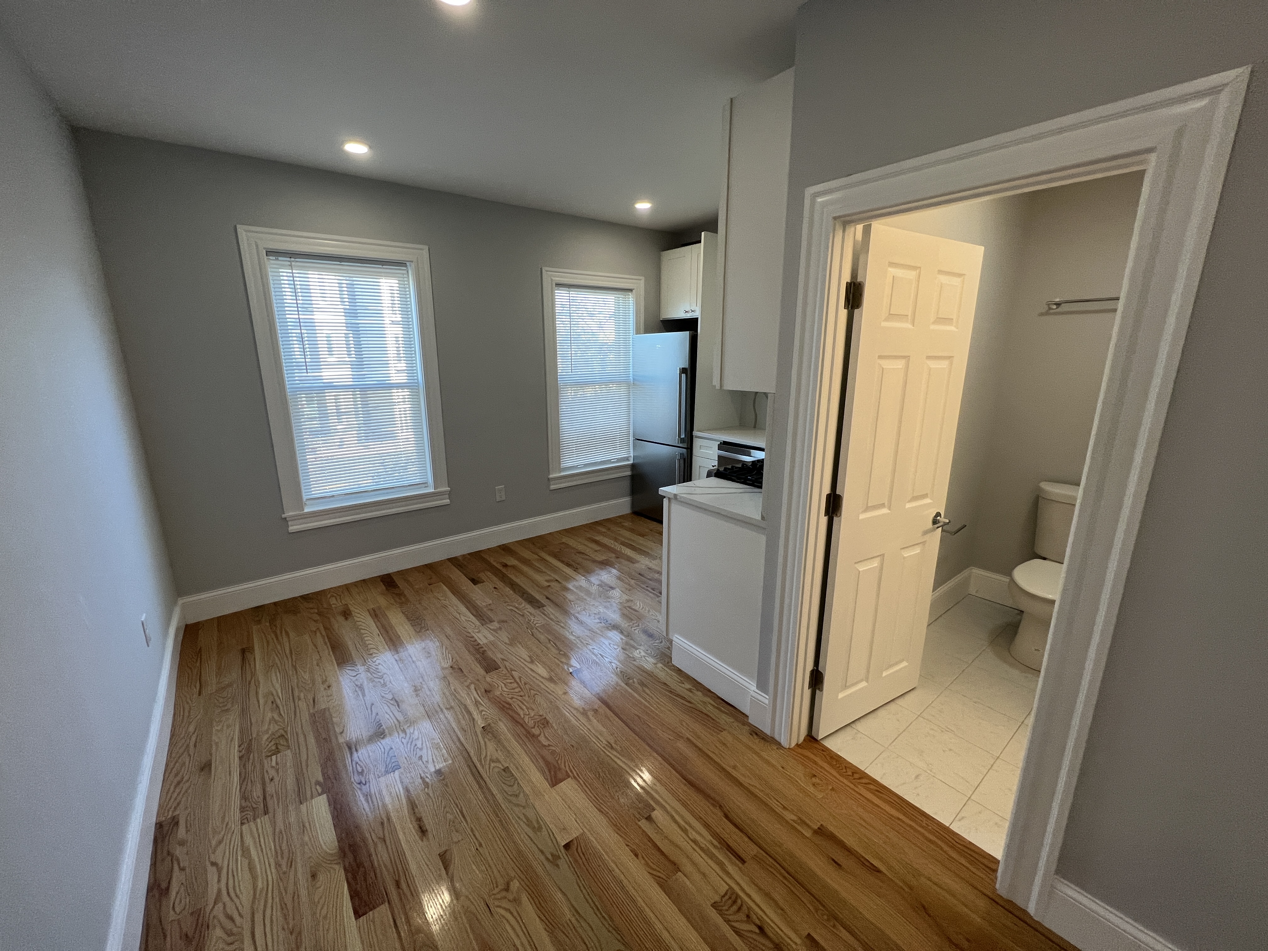 374 Oxford St, Porter Square