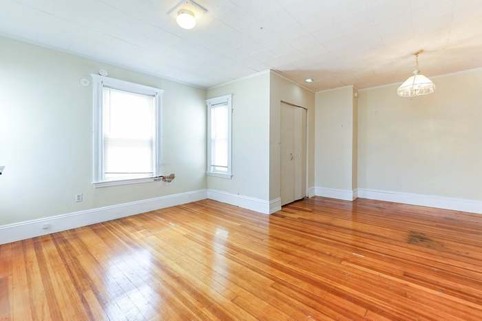 25 Osborne St, Peabody