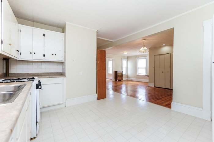 25 Osborne St, Peabody