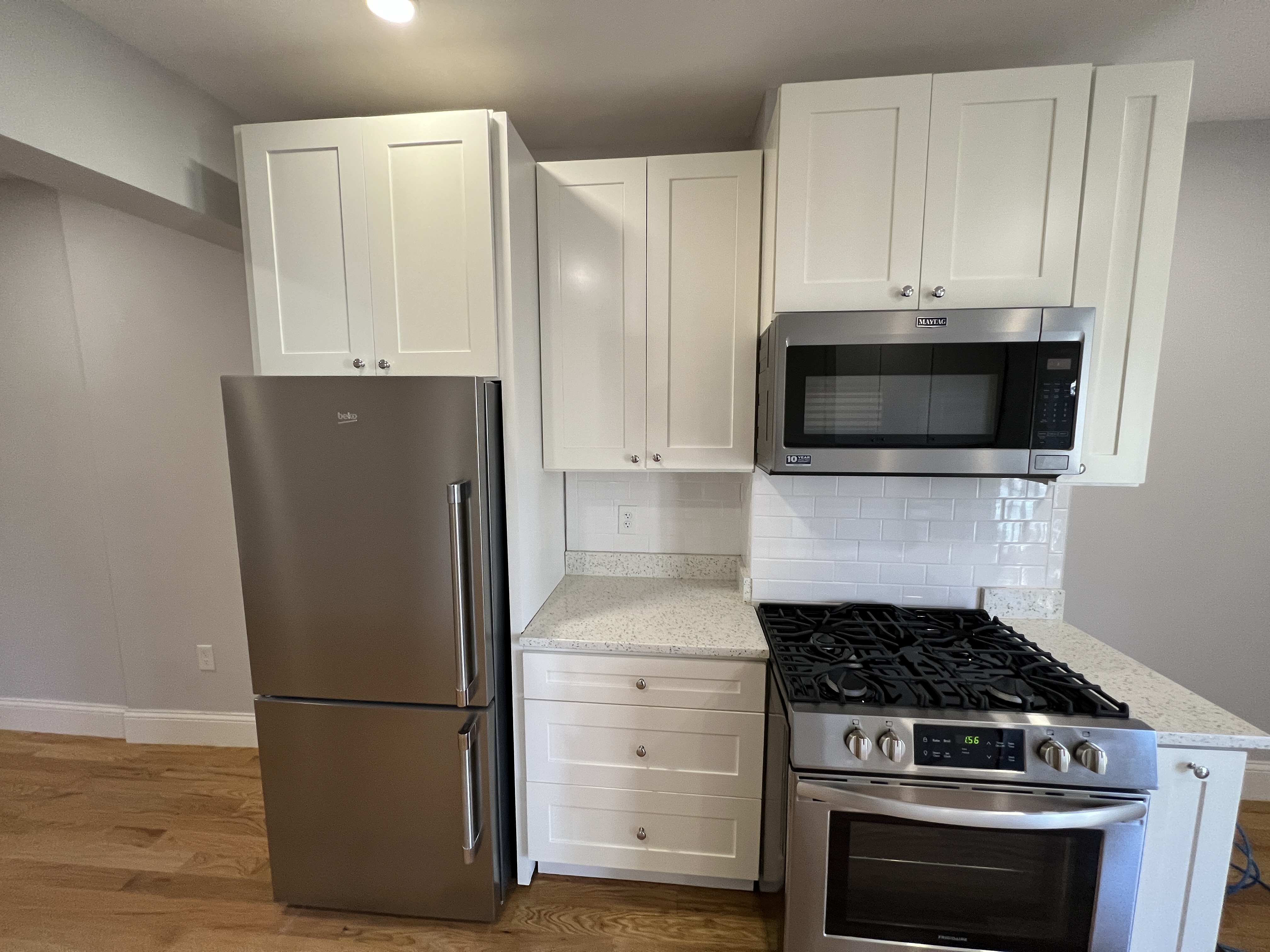 374 Oxford St, Porter Square