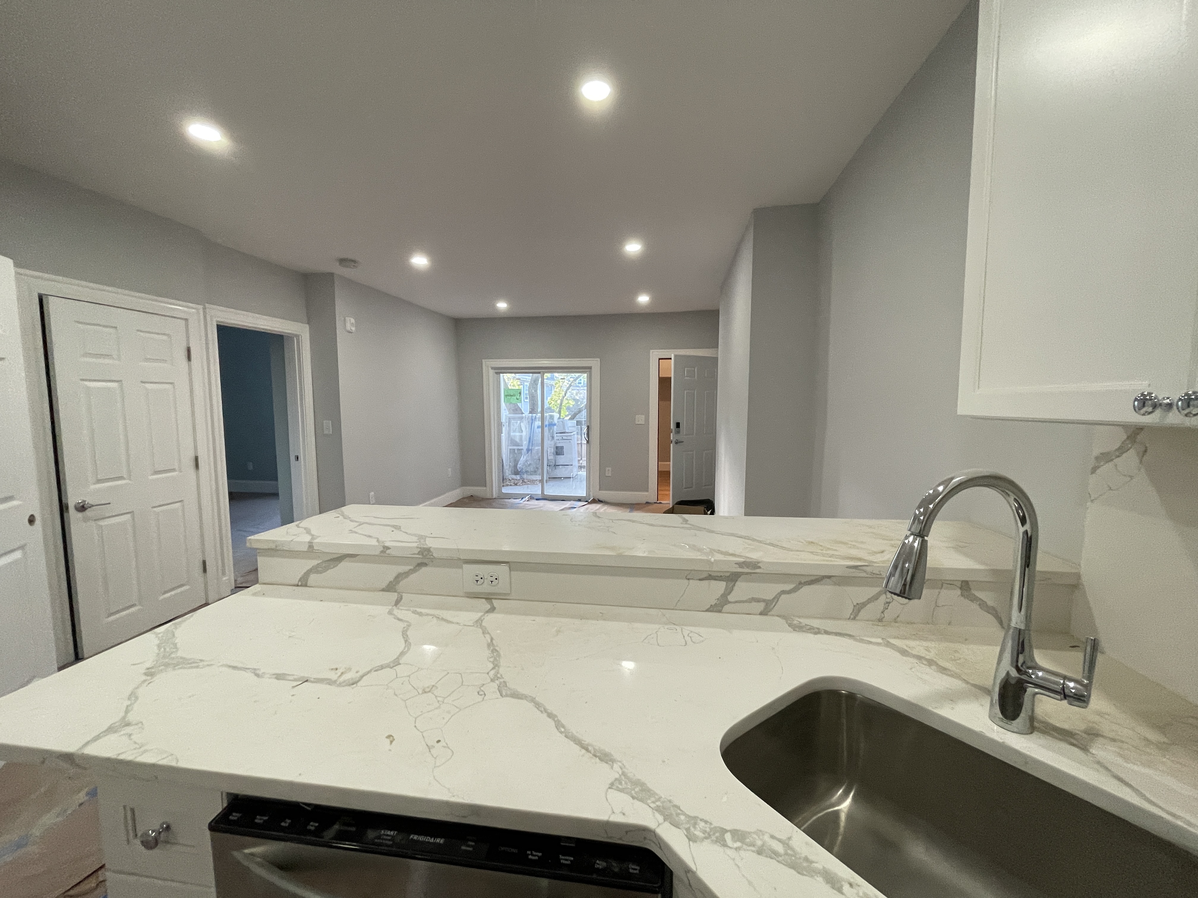 372 Oxford, Porter Square