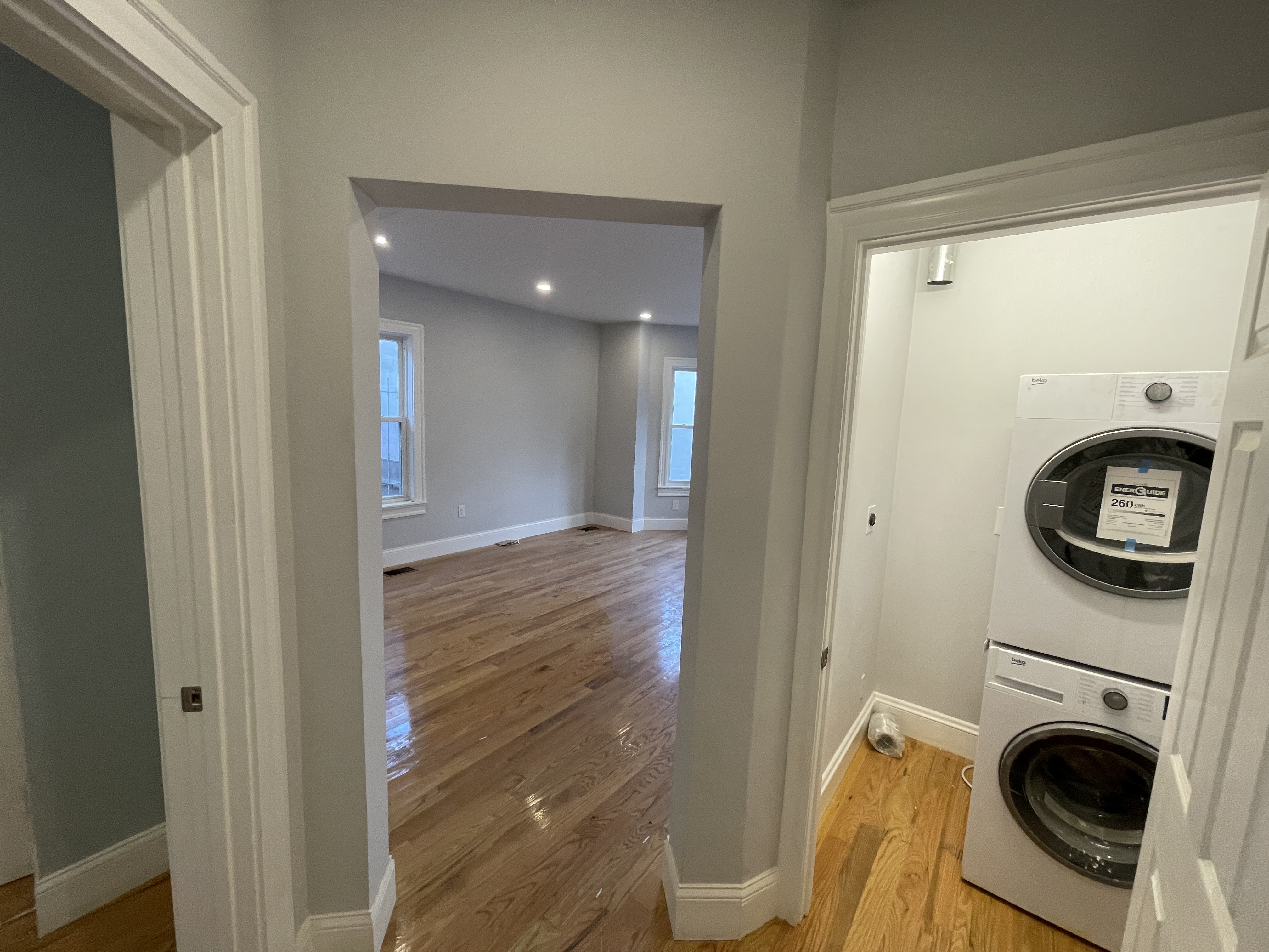 374 Oxford St, Porter Square