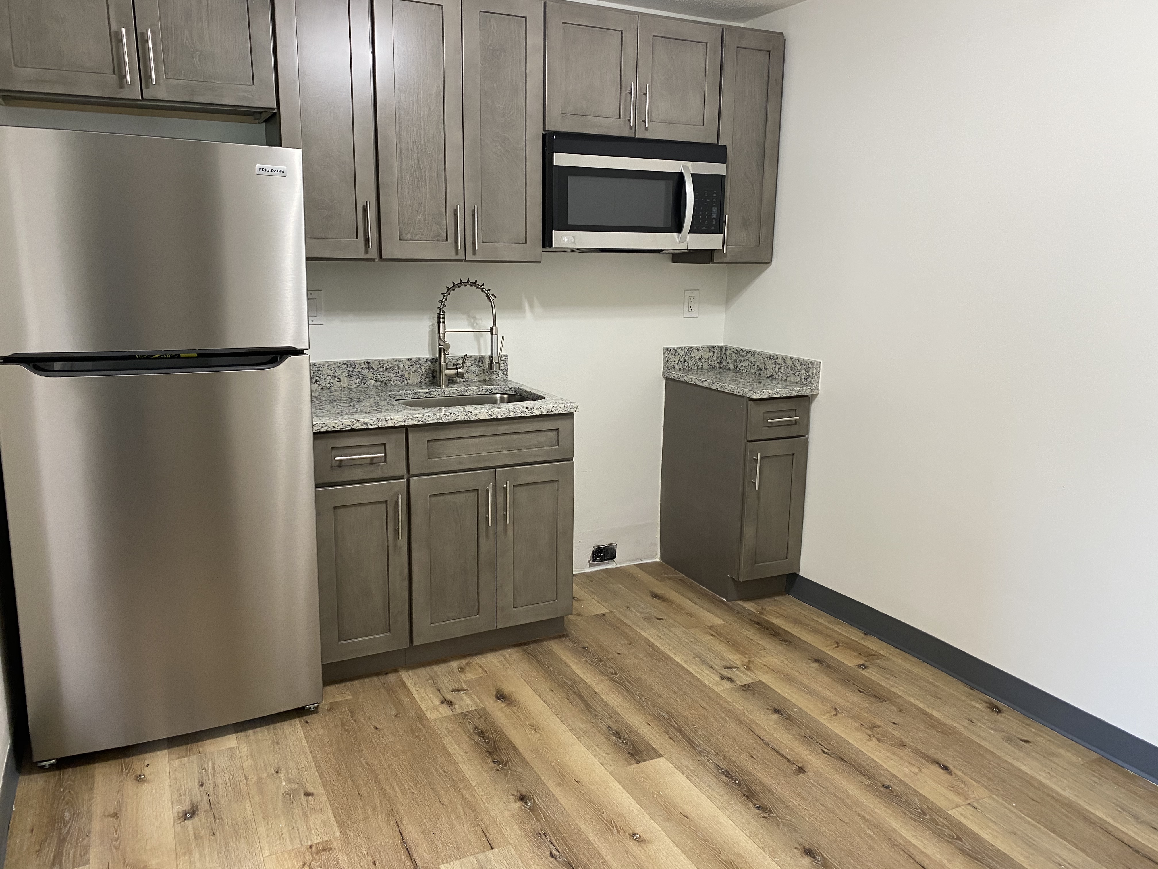 8 Medford St, East Somerville