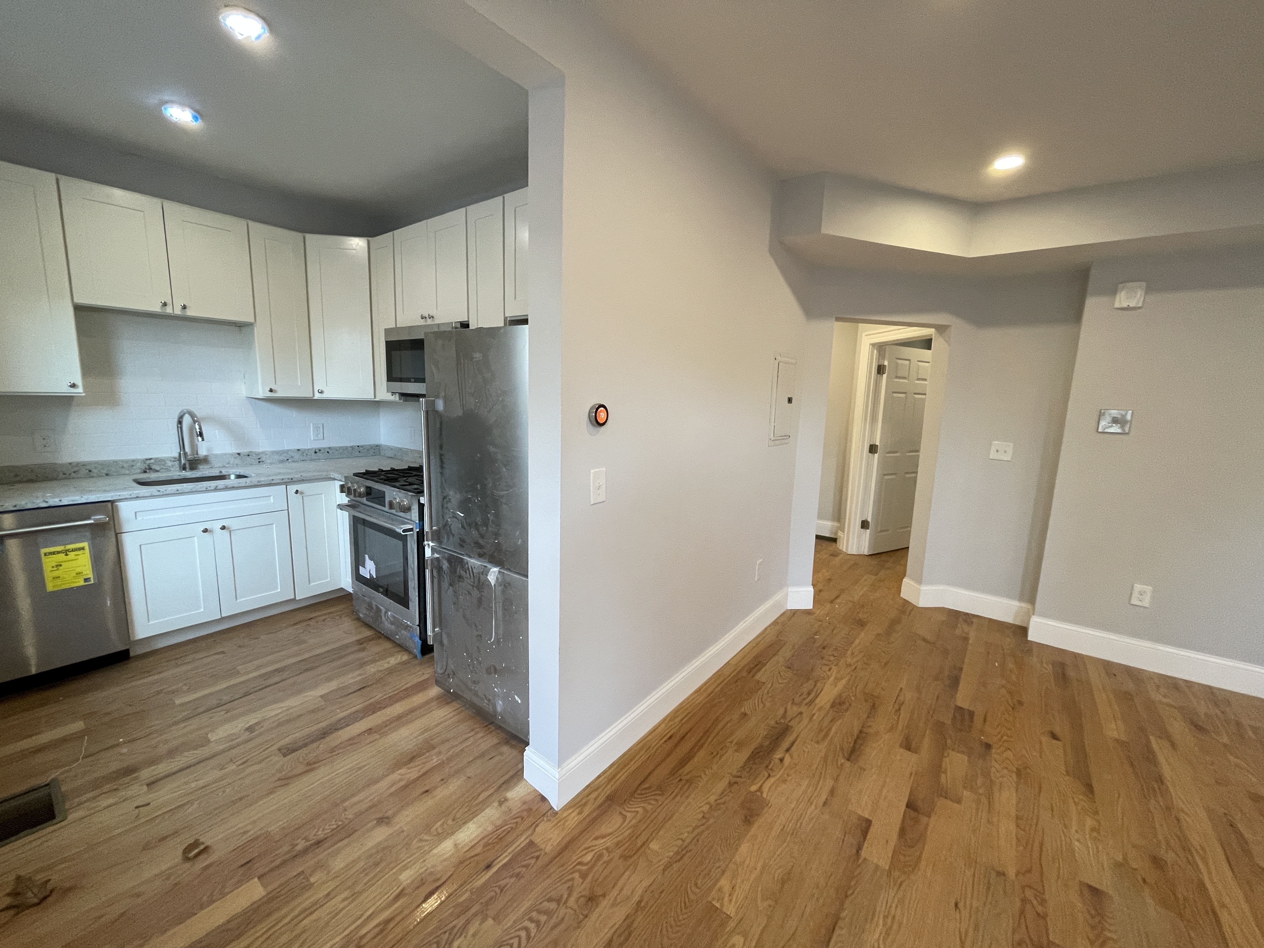 374 Oxford St, Porter Square