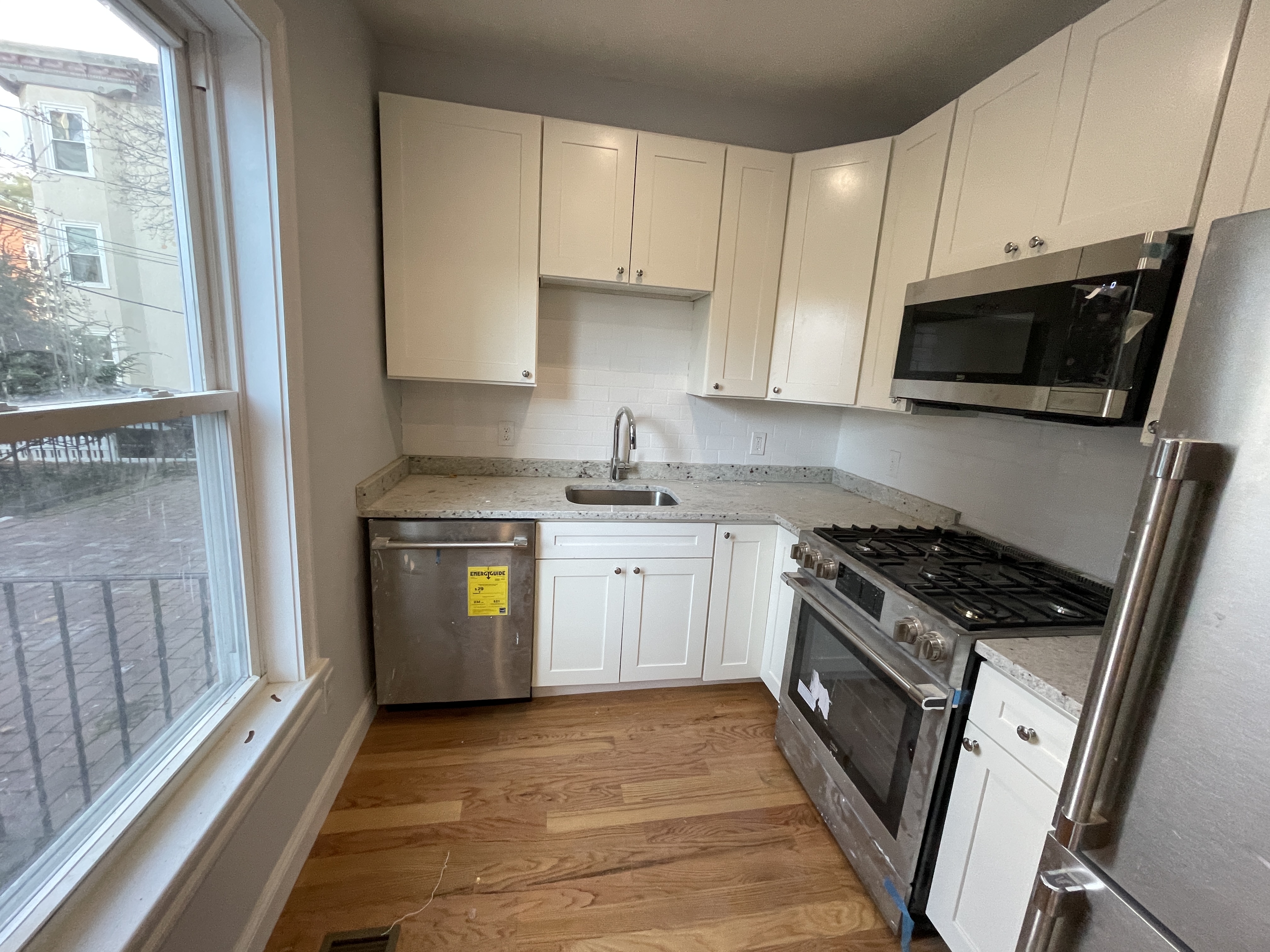 374 Oxford St, Porter Square