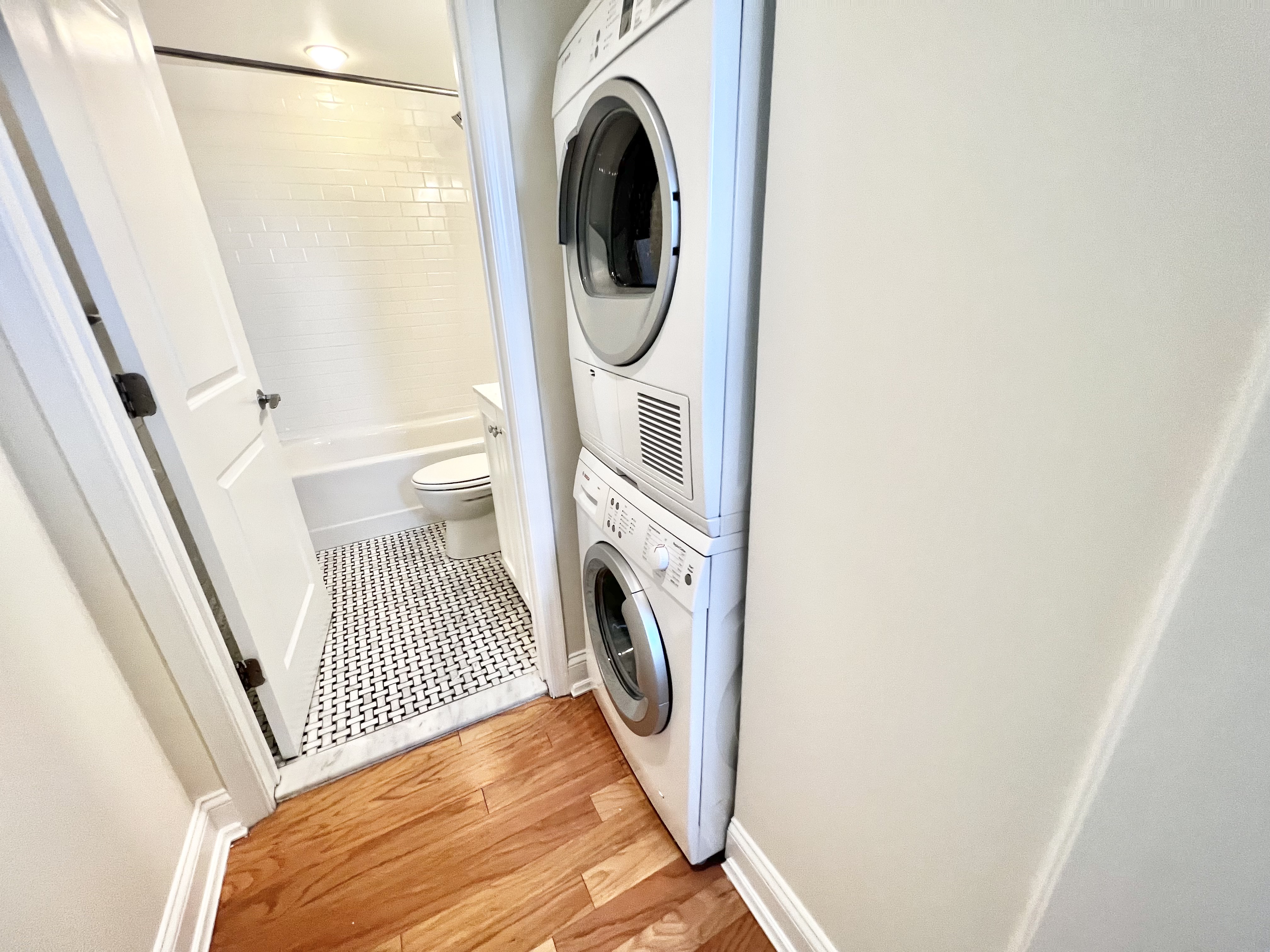 17 Chapel St, Longwood