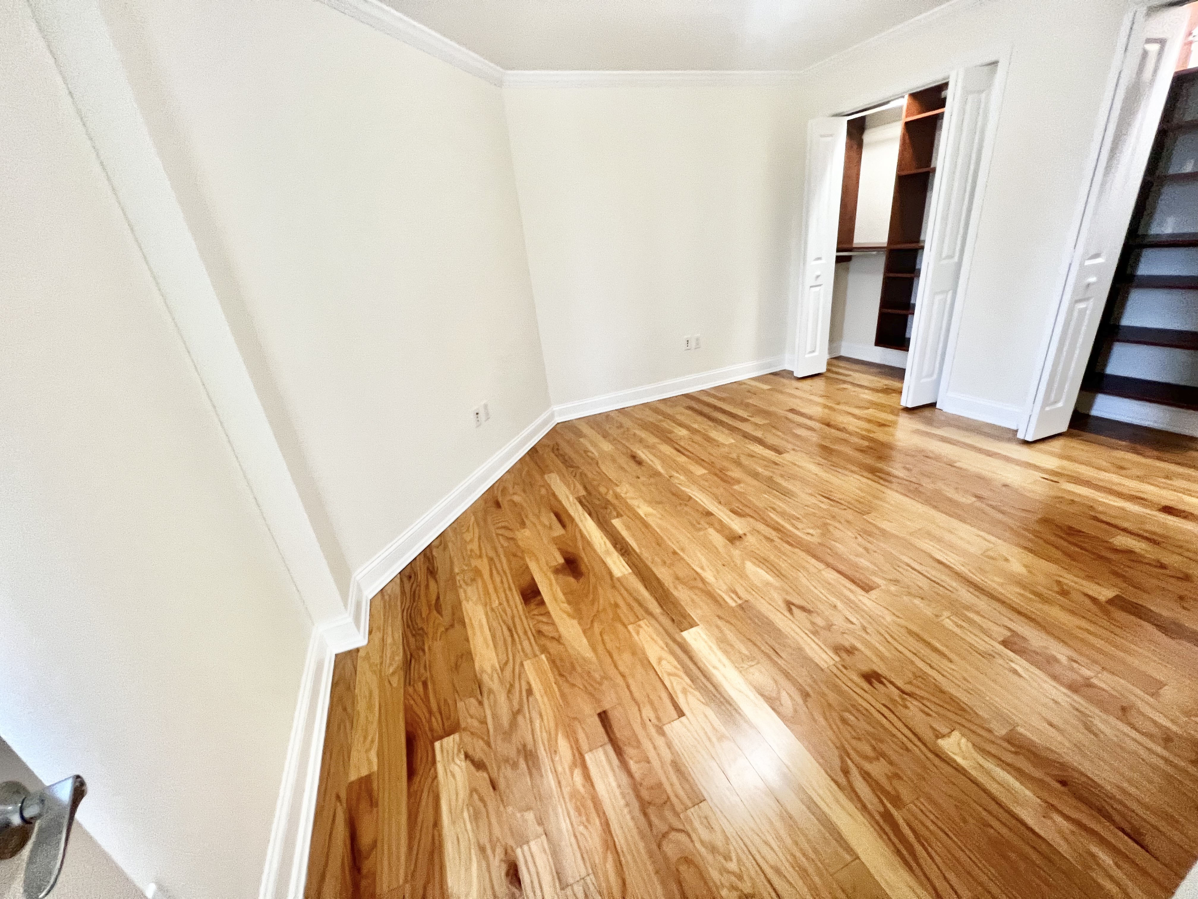 17 Chapel St, Longwood