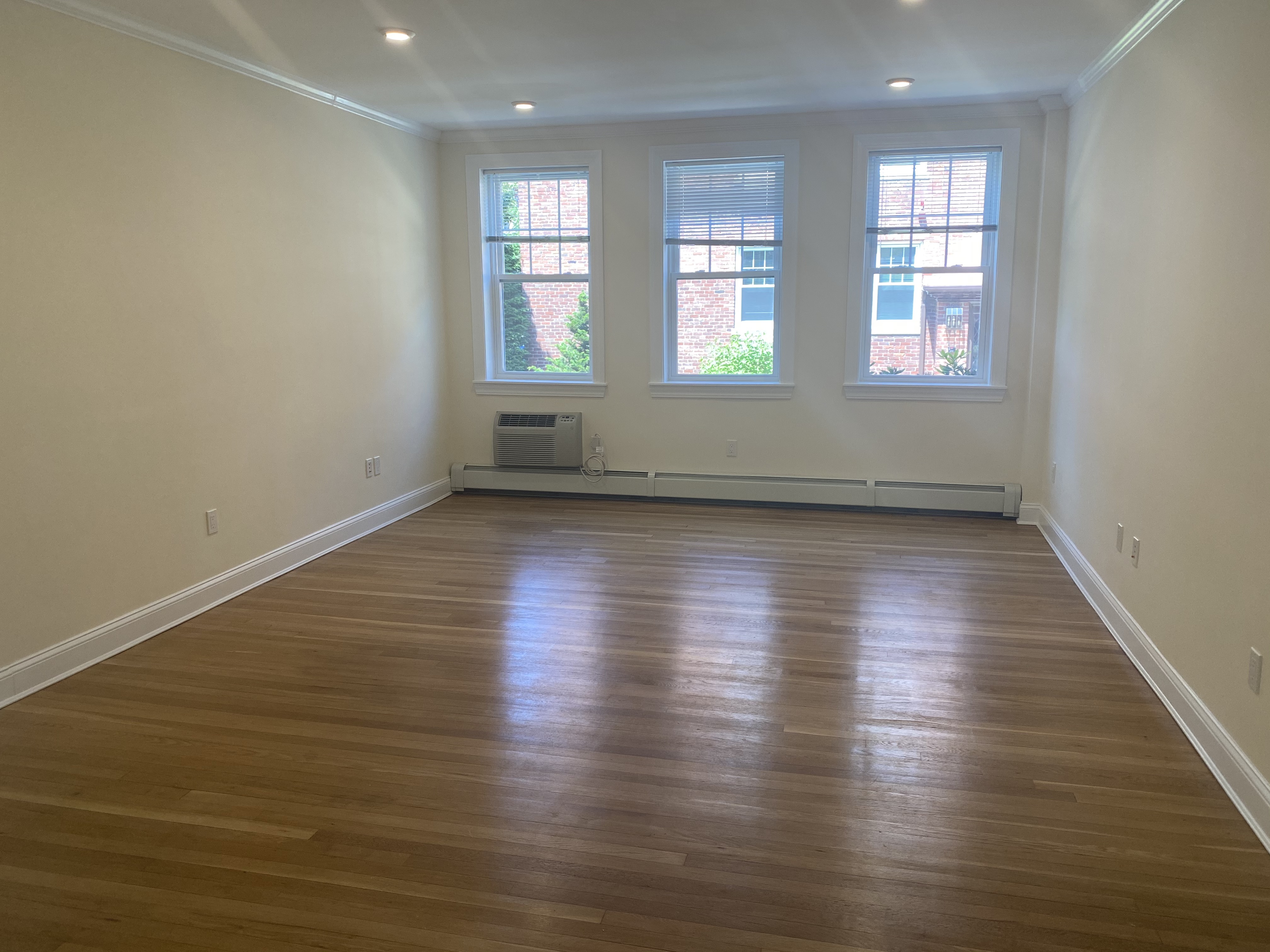 34 Harris St, Coolidge Corner