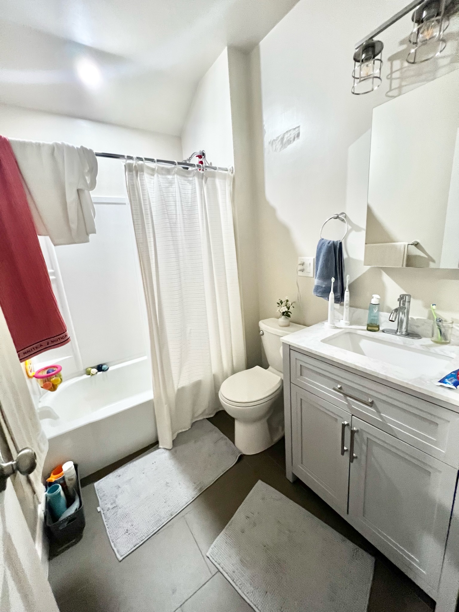 96 Willis Ave, Medford