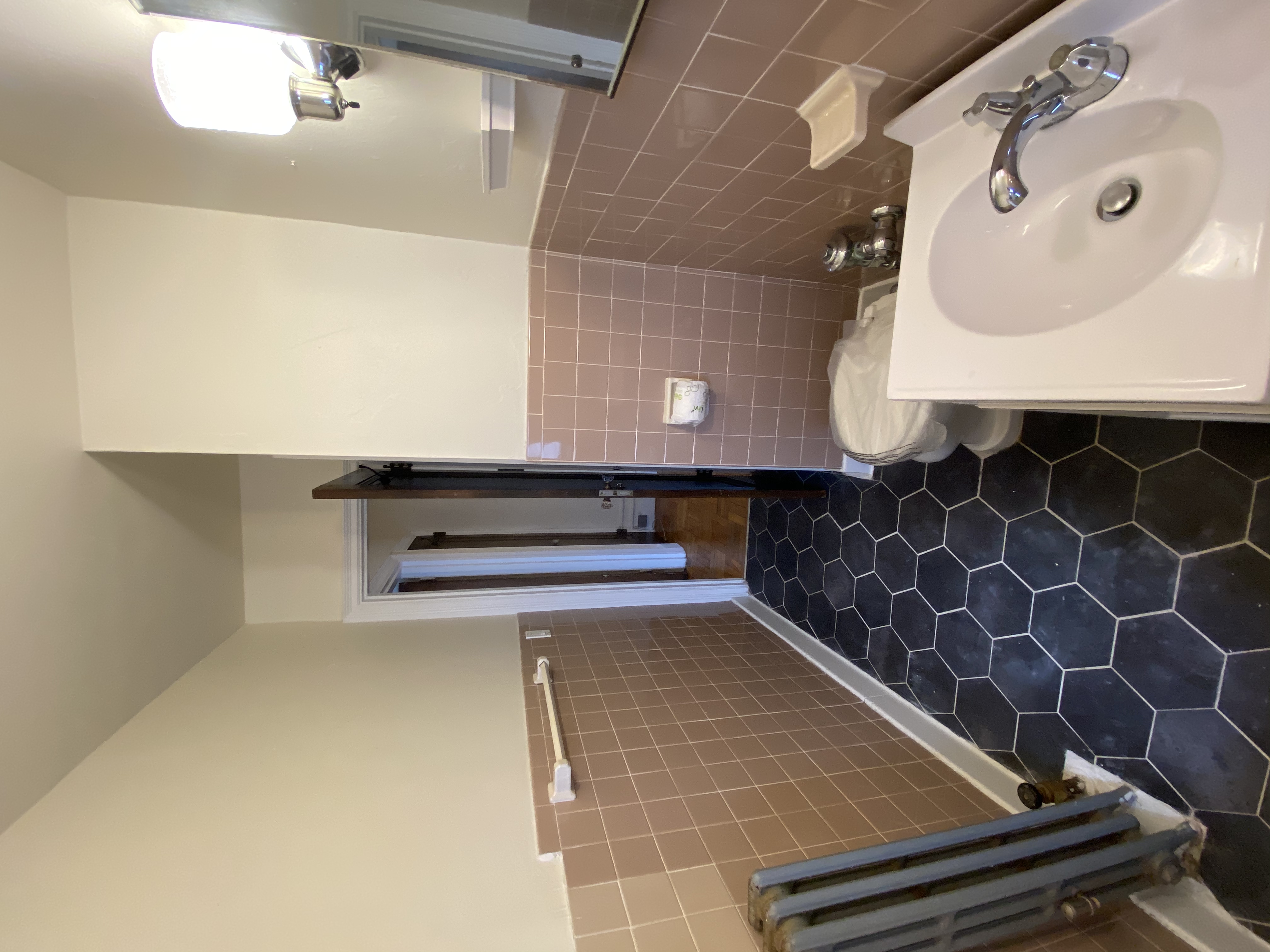 2 Elmwood Ave, Winchester