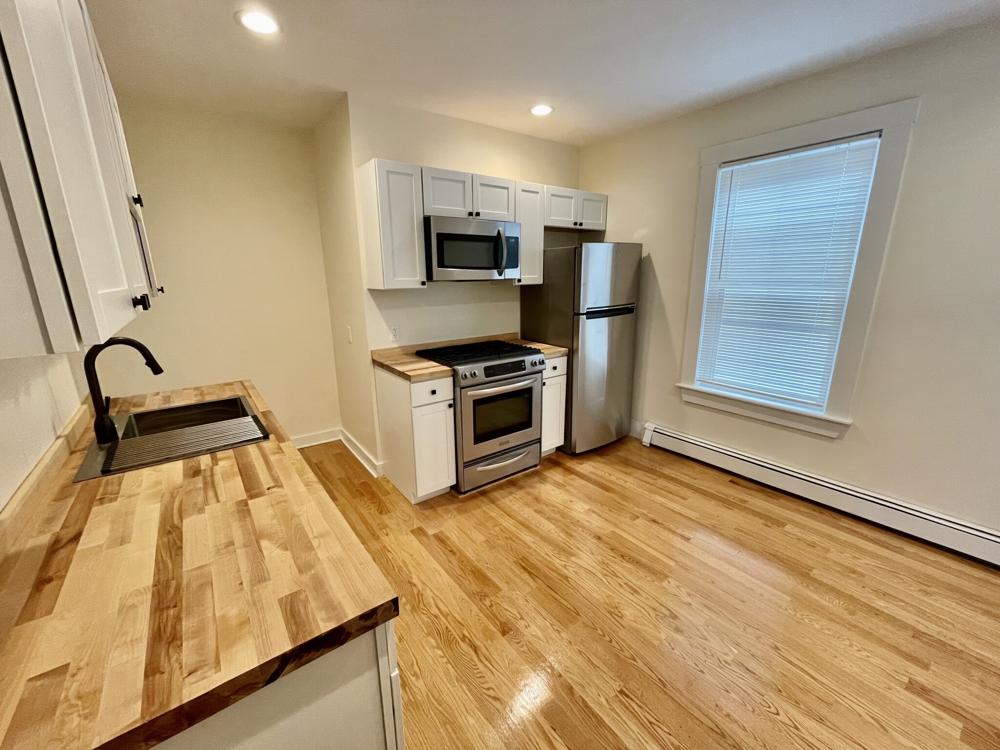 64 Pleasant St, Cambridgeport
