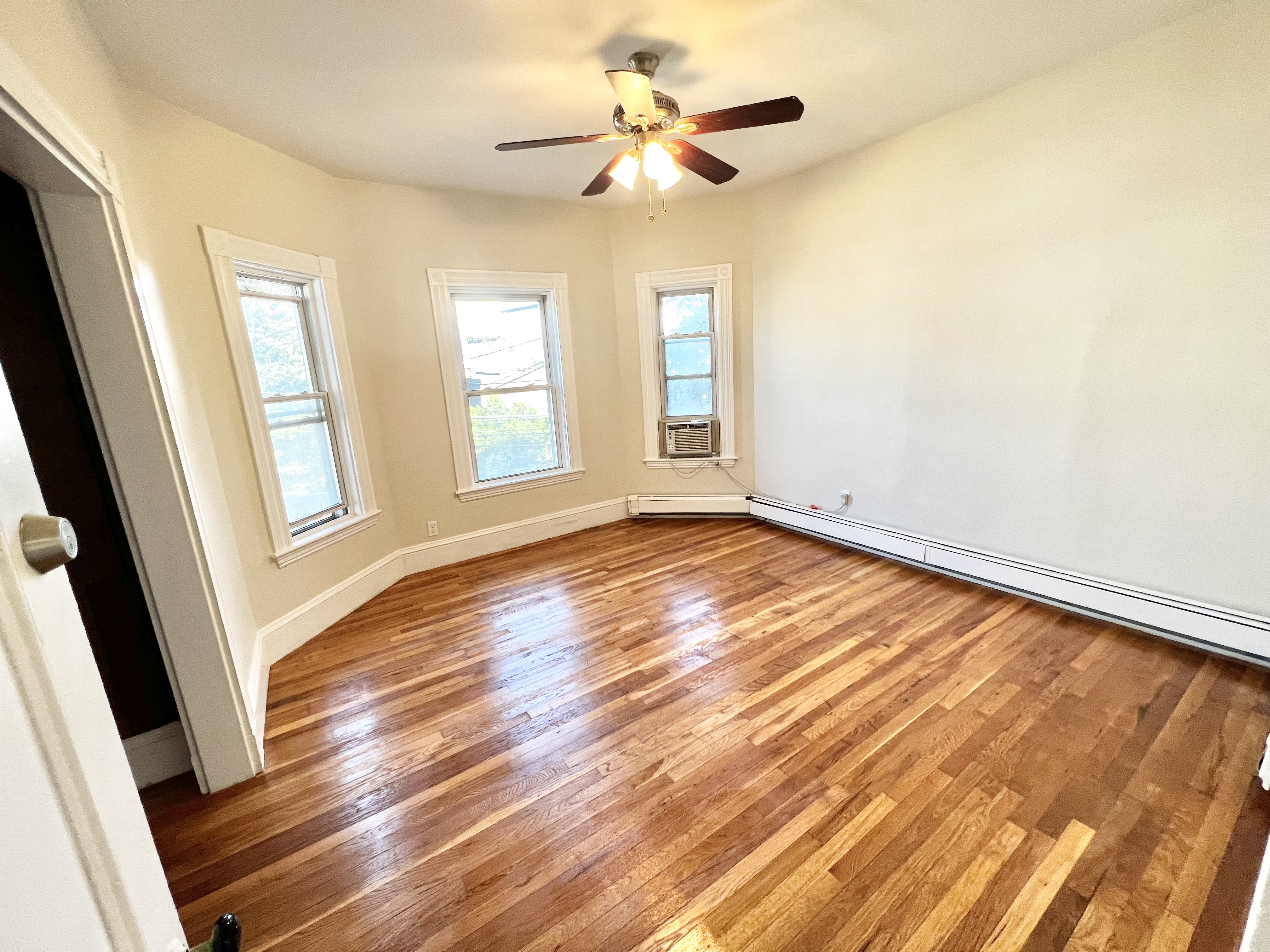 12 Litchfield St, Brighton