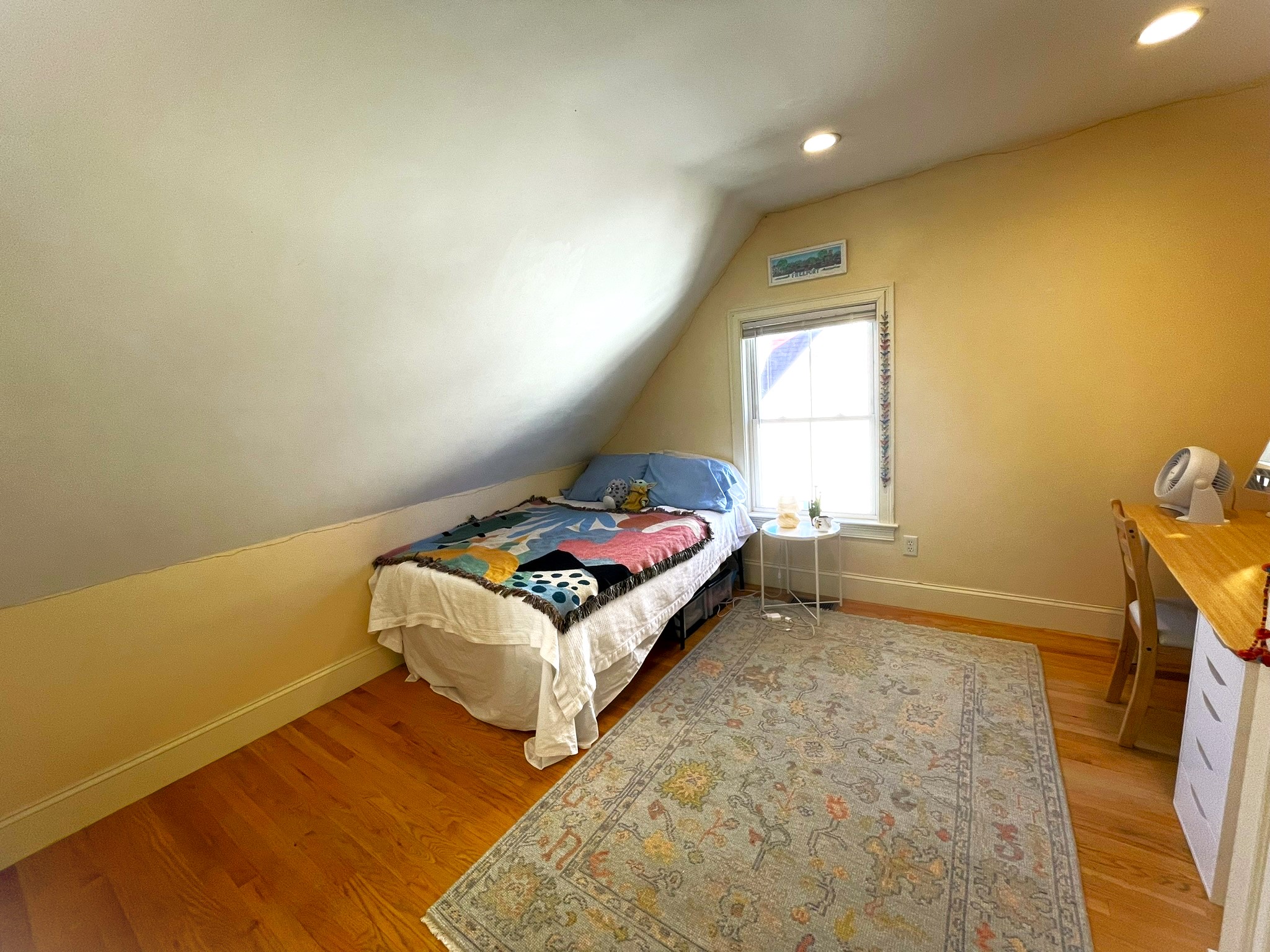 27 Lothrop, Brighton