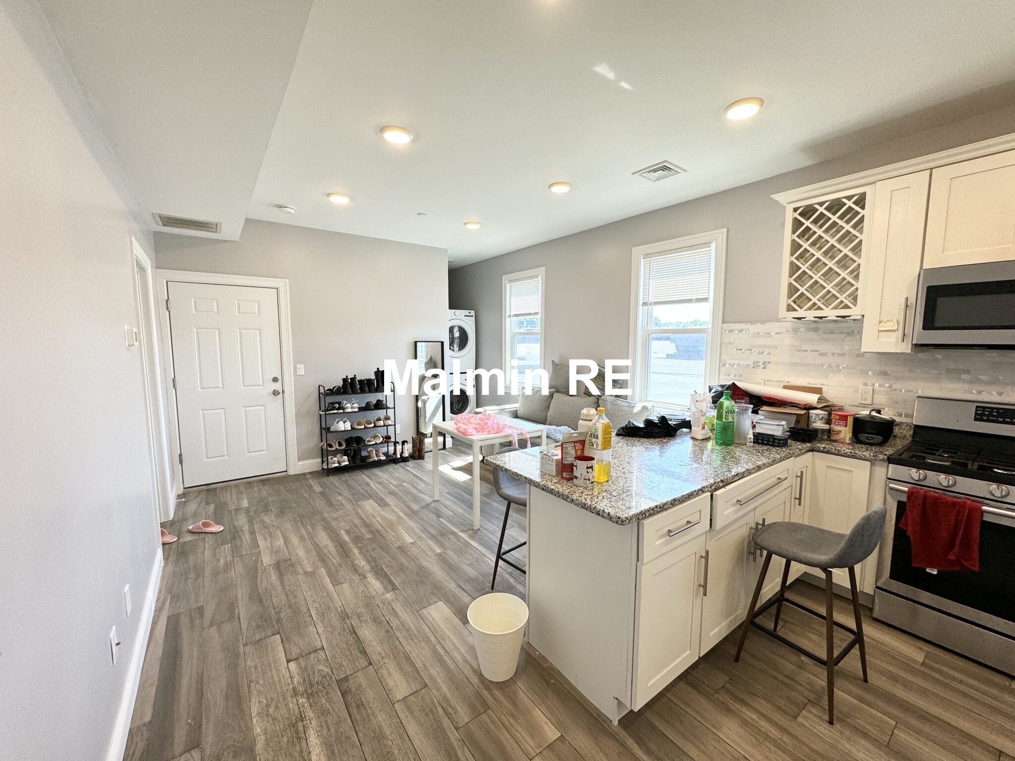 17 Harvard Ter, Allston