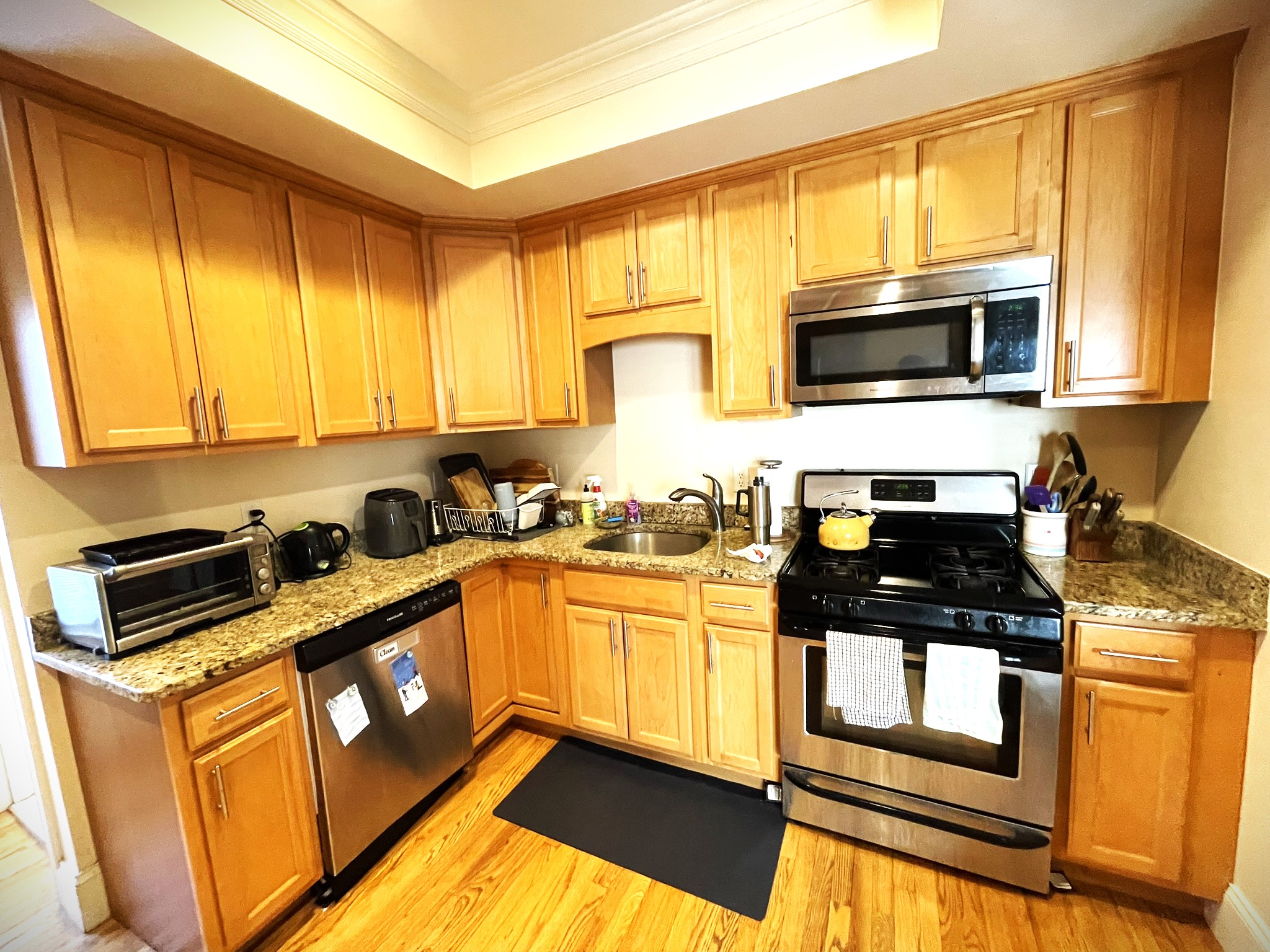 27 Lothrop, Brighton