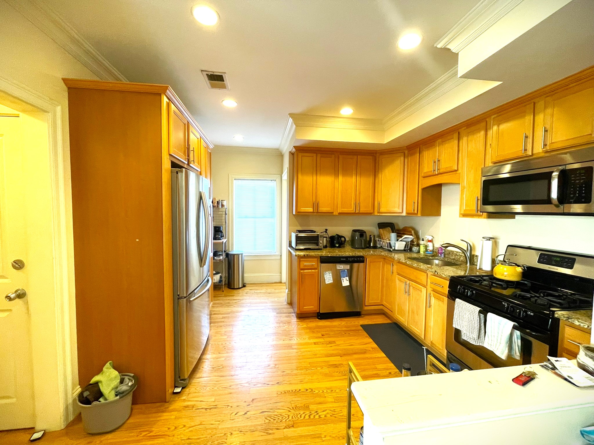 27 Lothrop, Brighton