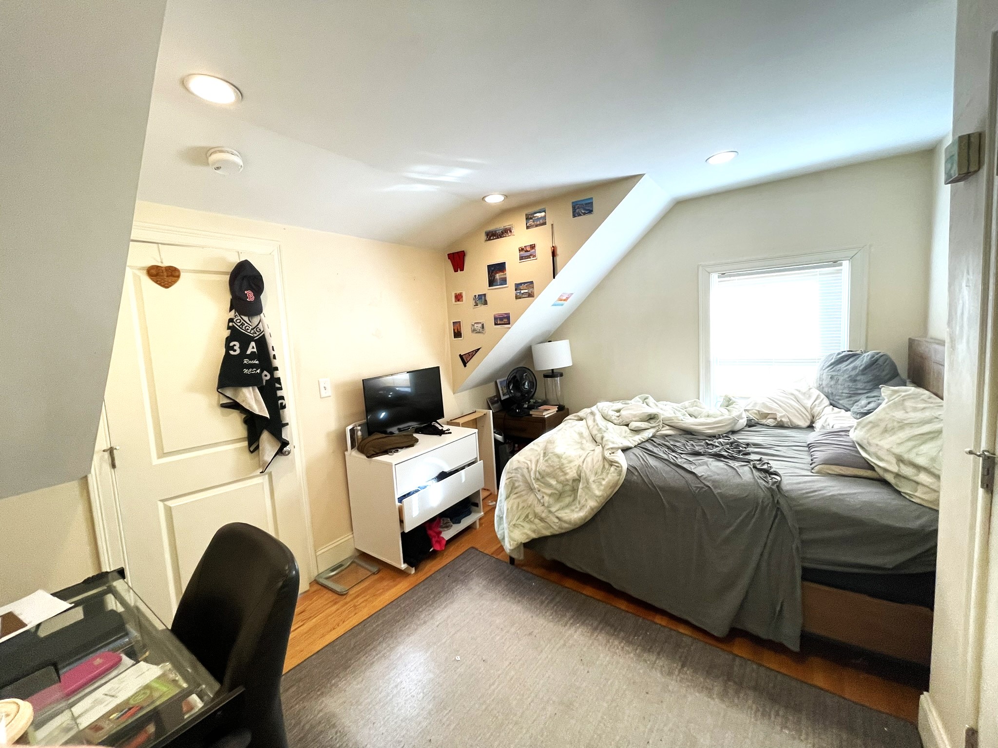 27 Lothrop, Brighton